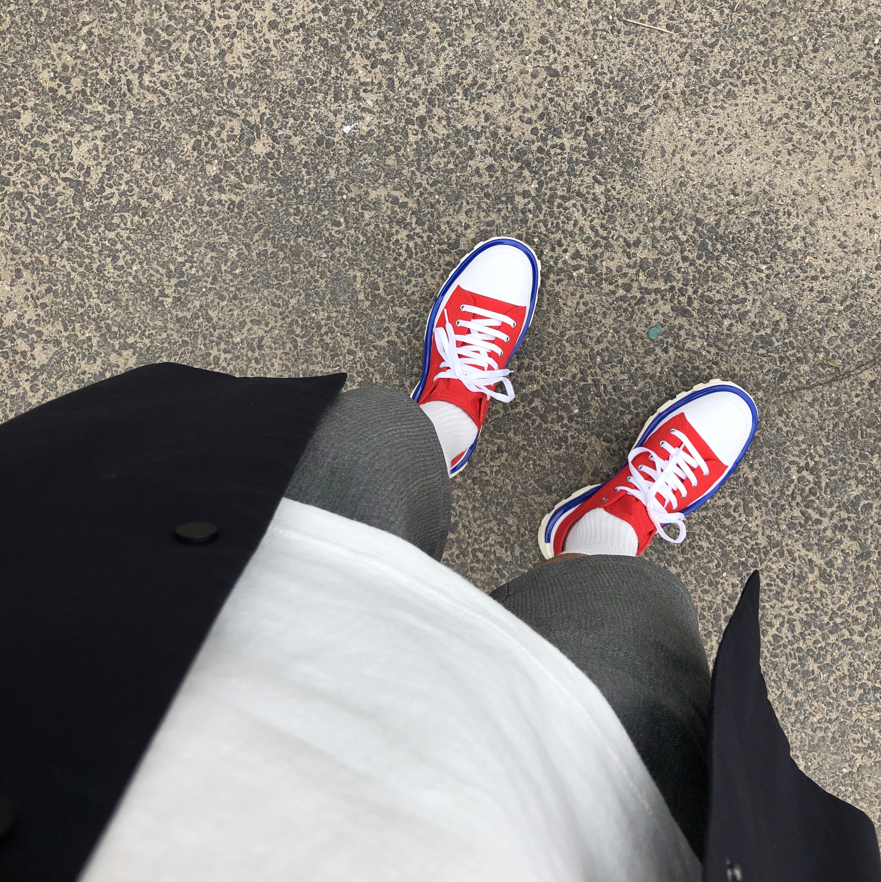 Adidas x Raf Simons Detroit Runner Red 착용 스타일