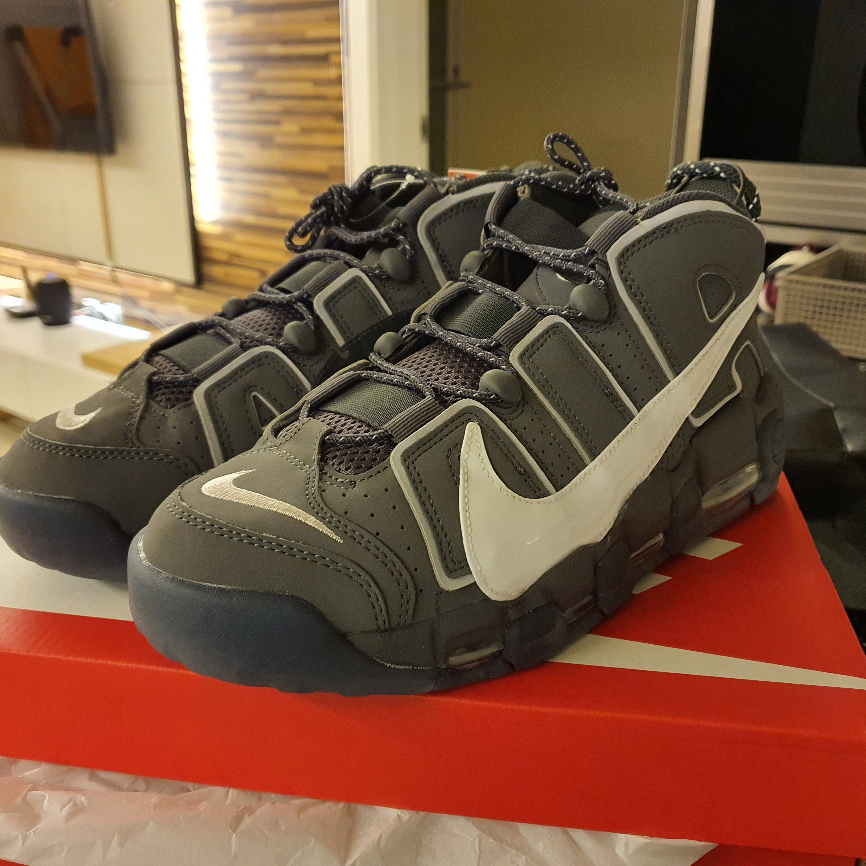 Nike Air More Uptempo 96 Copy and Paste 착용 스타일