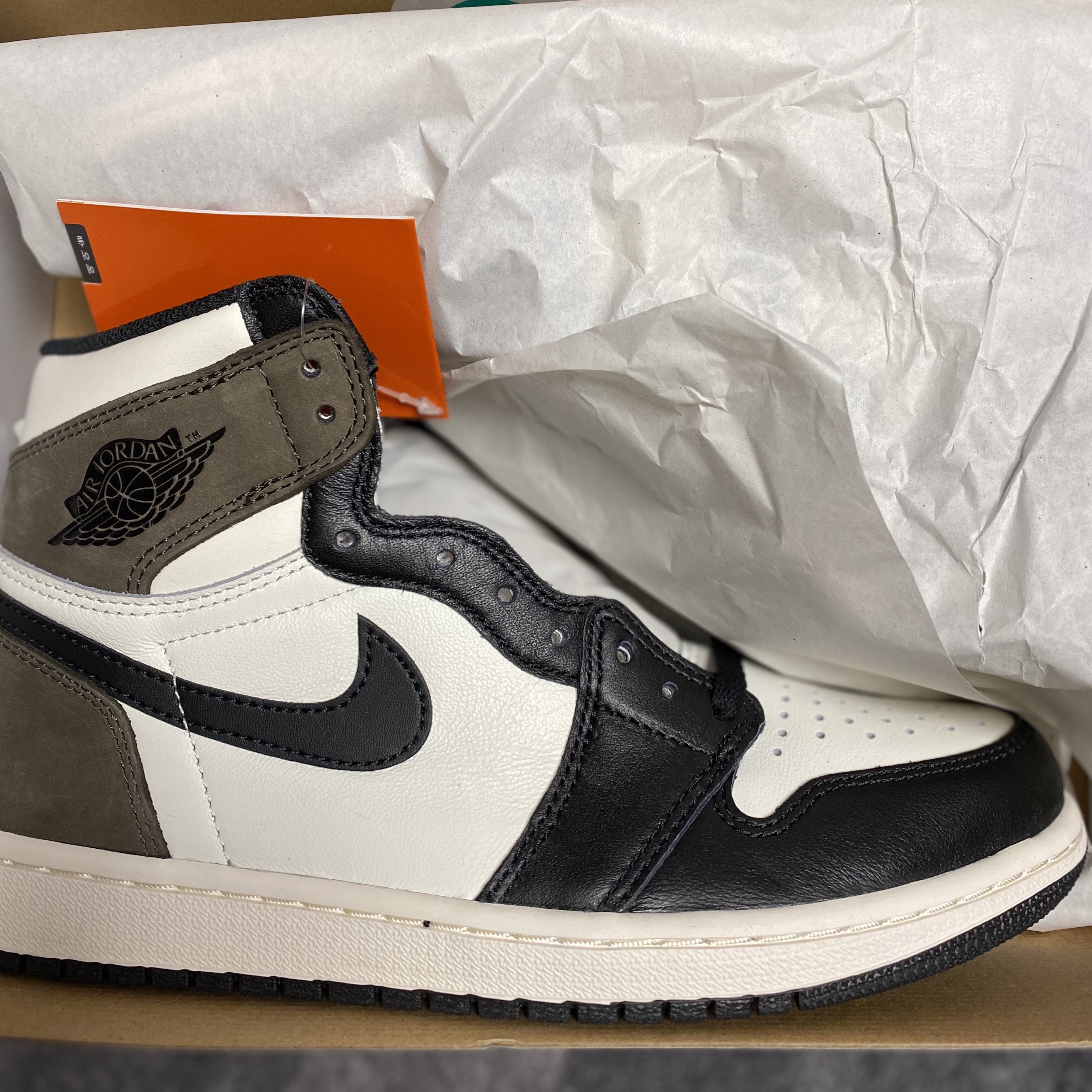 Jordan 1 x Travis Scott x Fragment Retro High OG SP Military Blue, Jordan 1 Retro High OG Pollen 착용 스타일 - 3
