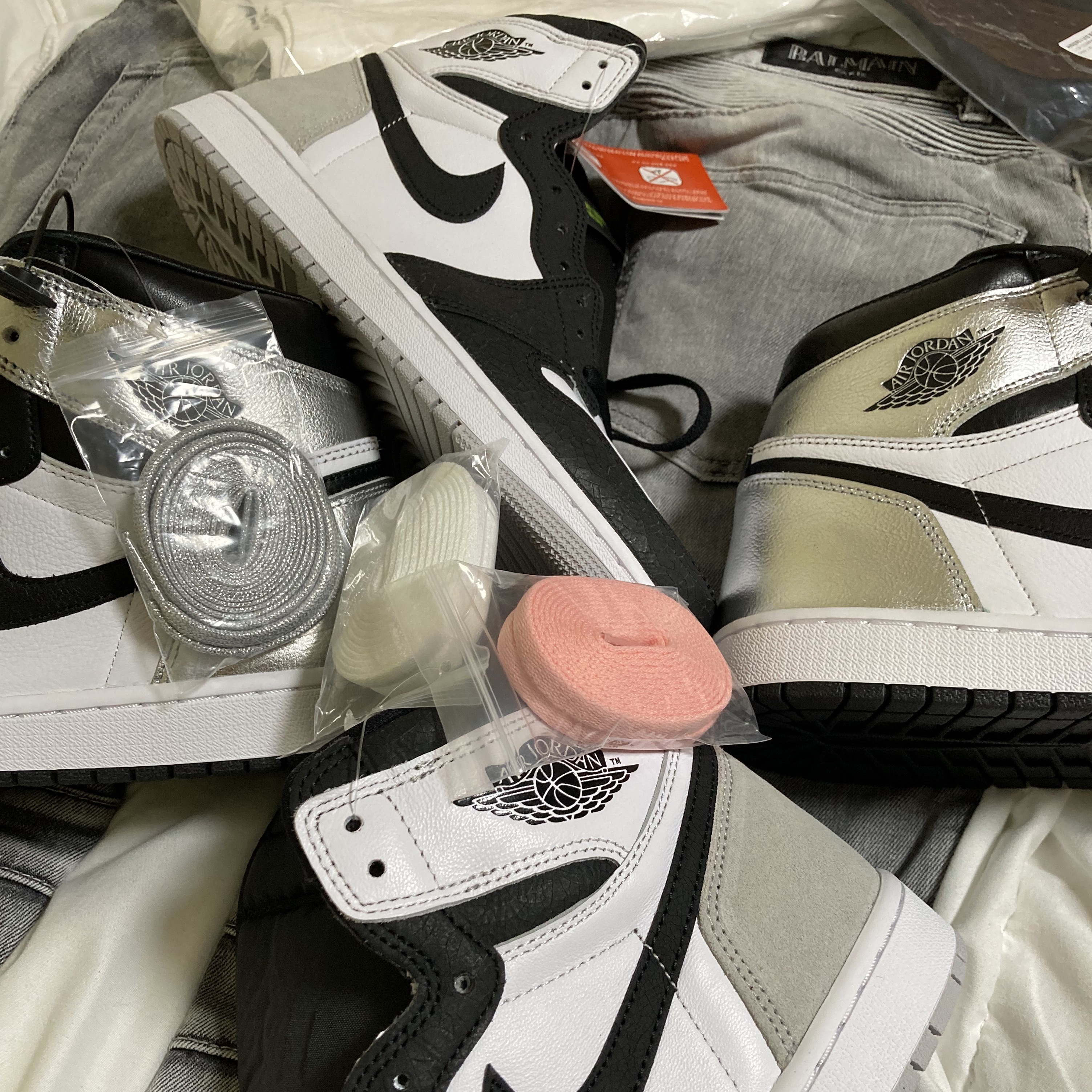 (W) Jordan 1 Retro High OG Silver Toe, Jordan 1 Retro High OG Bleached Coral 착용 스타일