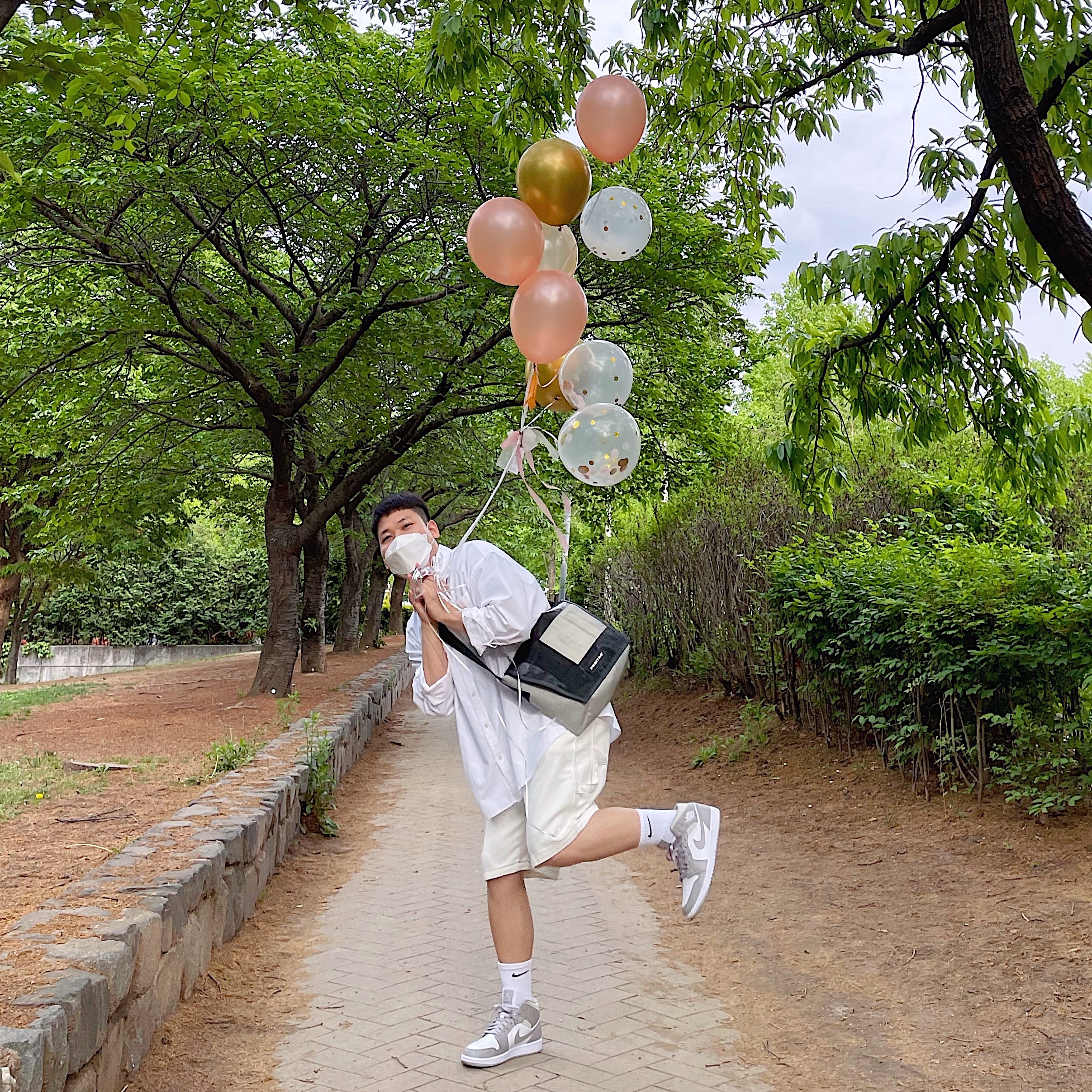 Jordan 1 Mid College Grey 착용 스타일