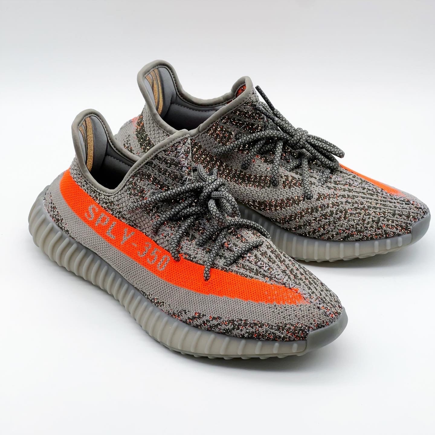 Adidas Yeezy Boost 350 V2 Beluga - Reflective 착용 스타일 - 2