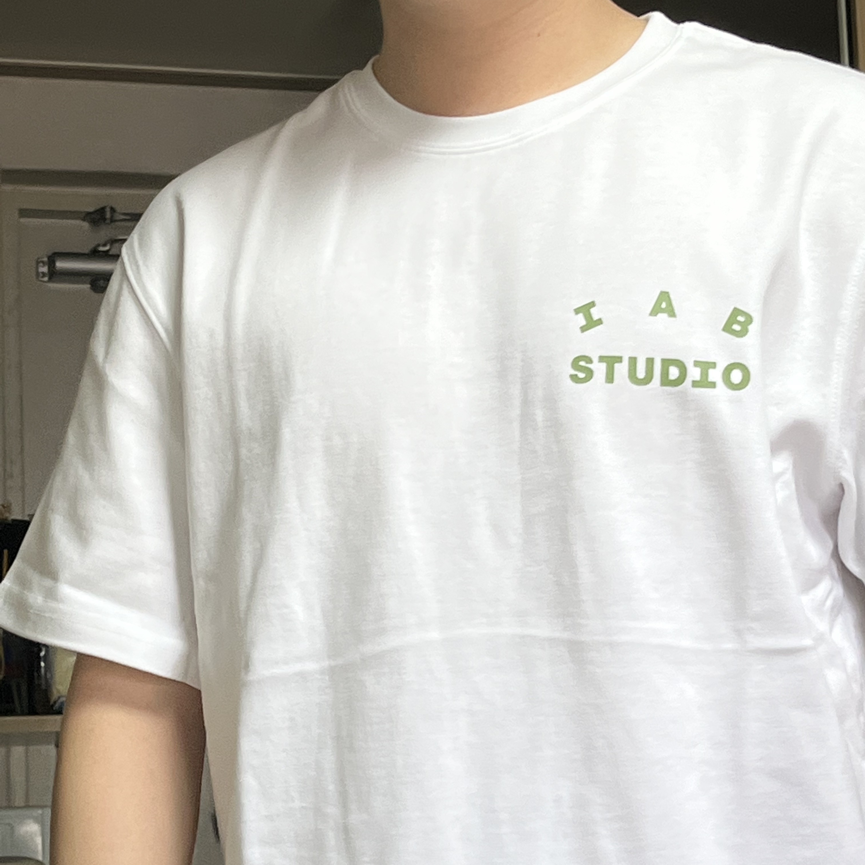 IAB Studio T-Shirt White Light Green 착용 스타일