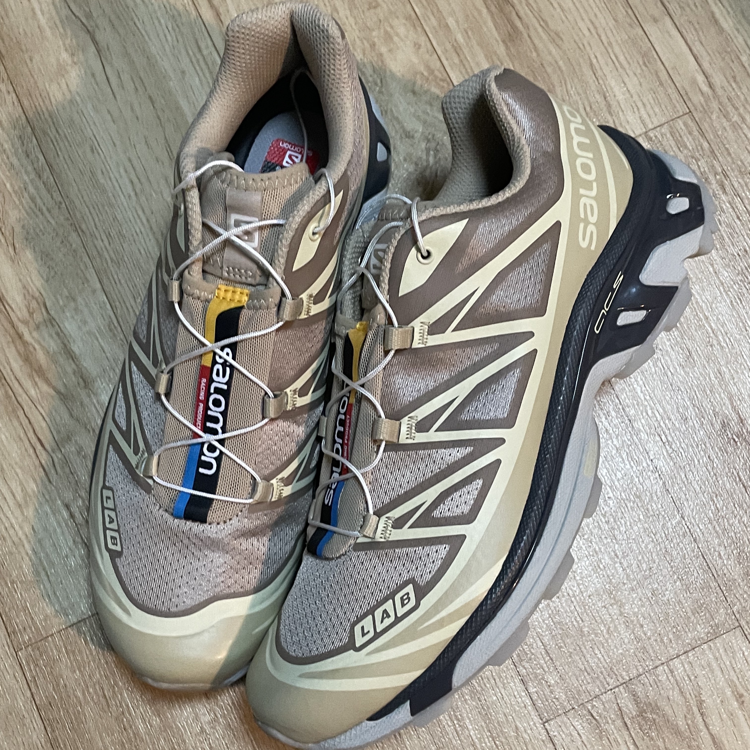 Salomon XT-6 Clear Safari Vanila Ice 착용 스타일