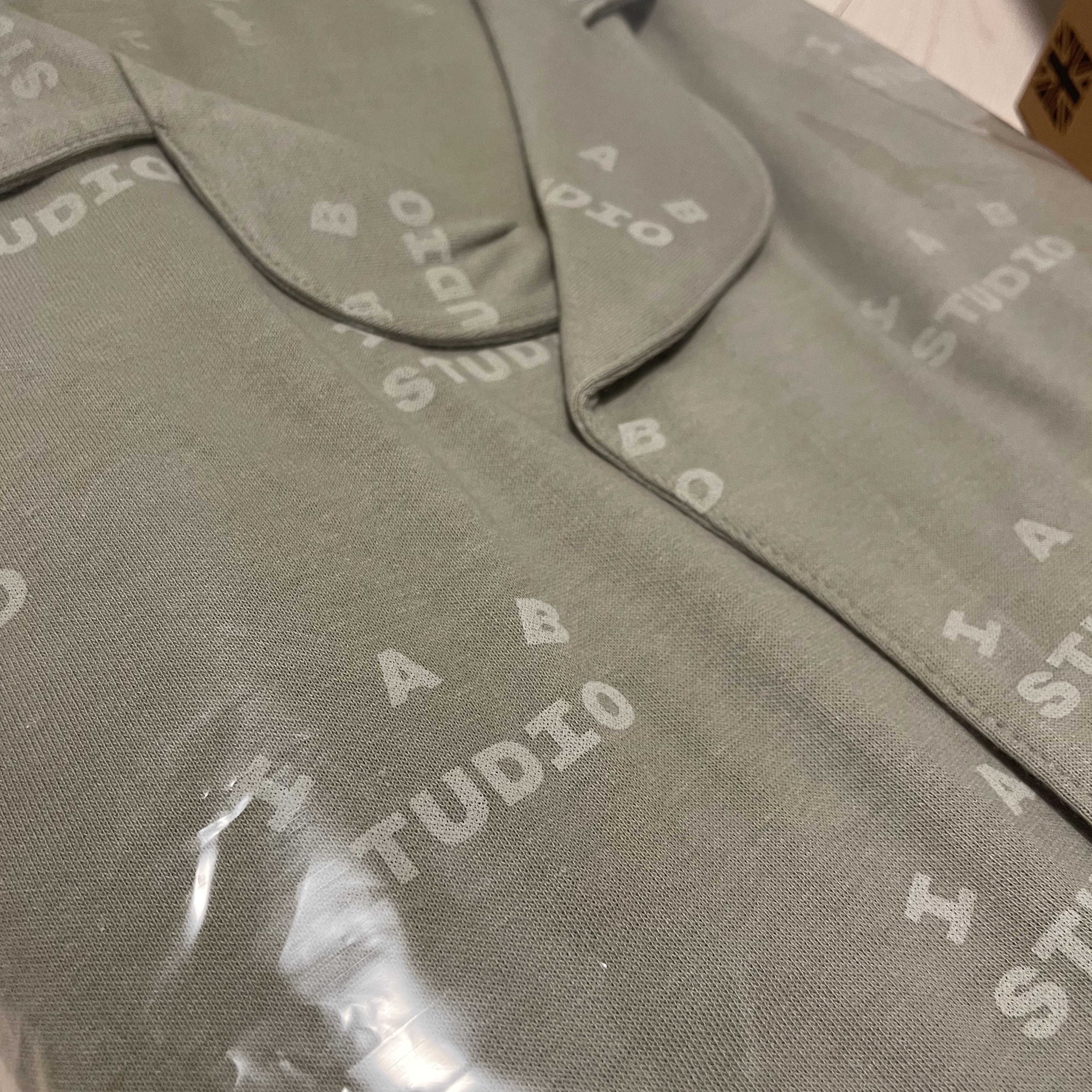 New Balance 991 Made in UK Grey, IAB Studio Pajama Set Light Green 착용 스타일 - 4