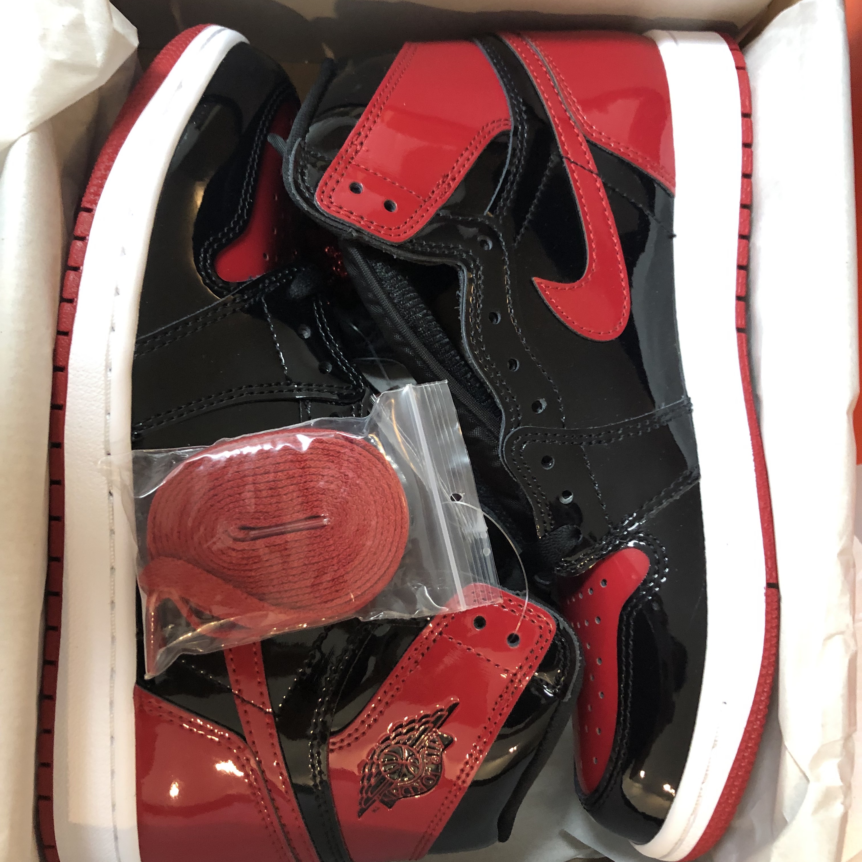 Jordan 1 Retro High OG Patent Bred 착용 스타일