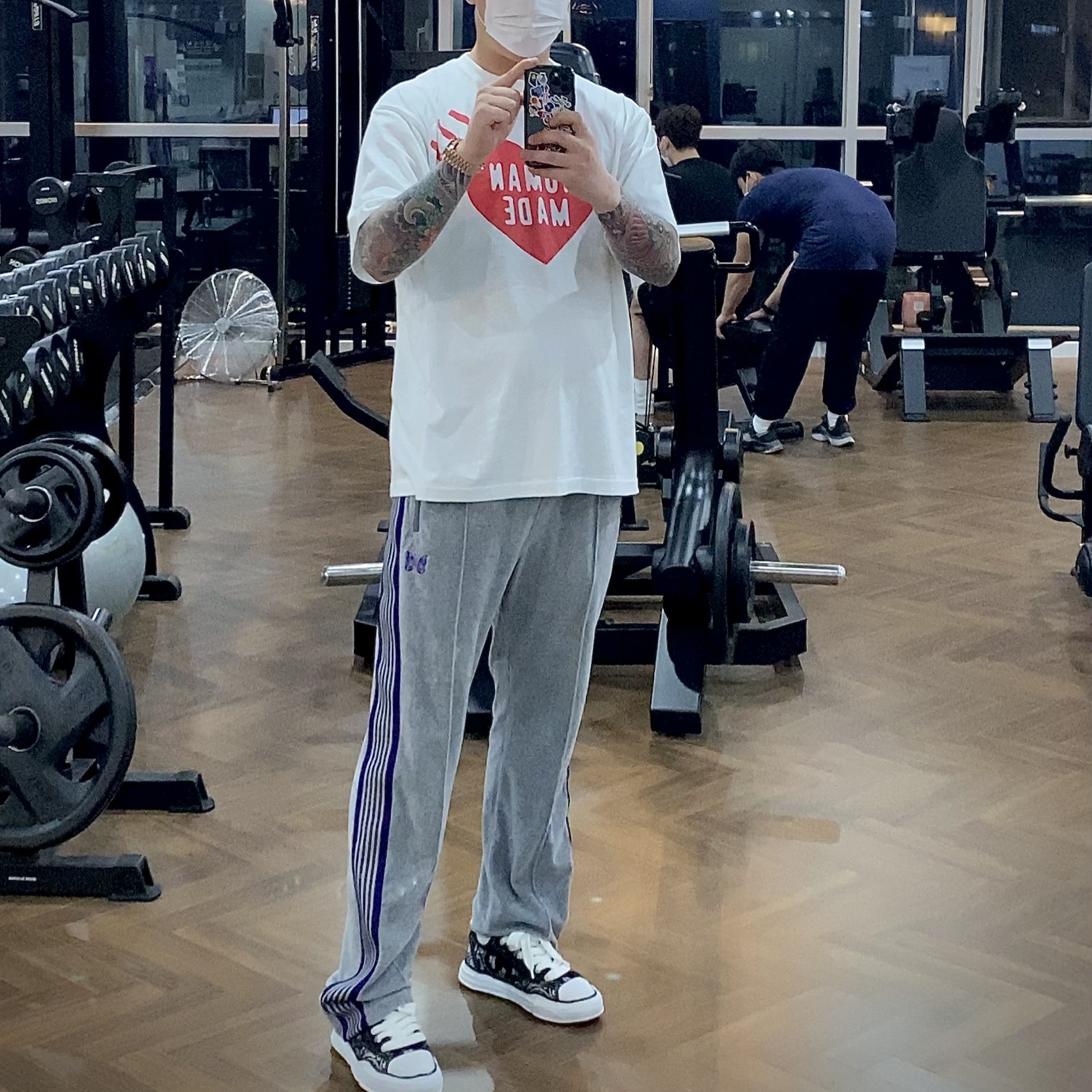 Needles Narrow Track Pants Poly Smooth Sax Blue, Maison Mihara Yasuhiro Peterson OG Sole Canvas Bandana Low-top Sneakers Black 착용 스타일