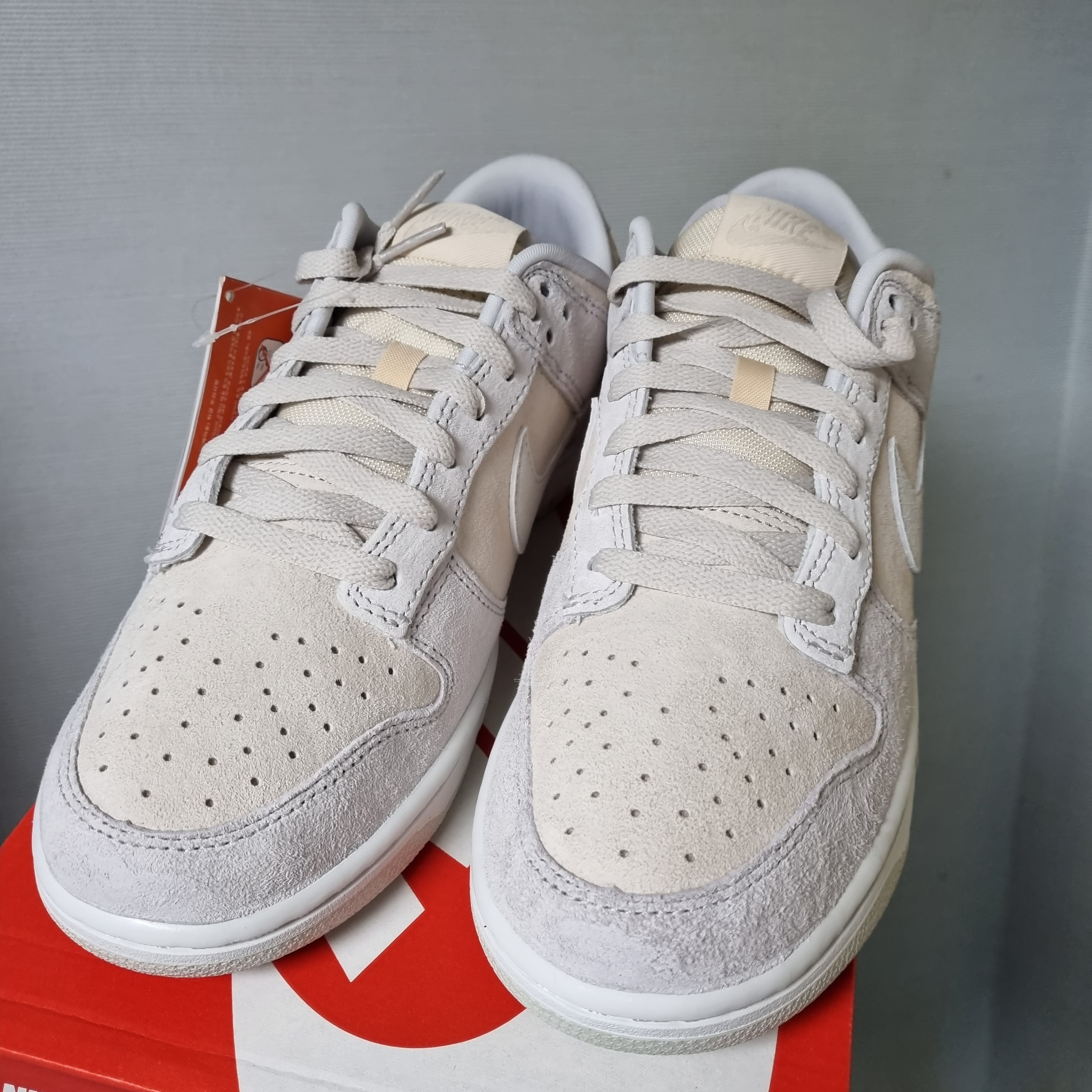 Nike Dunk Low Retro PRM Vast Grey 착용 스타일 - 3