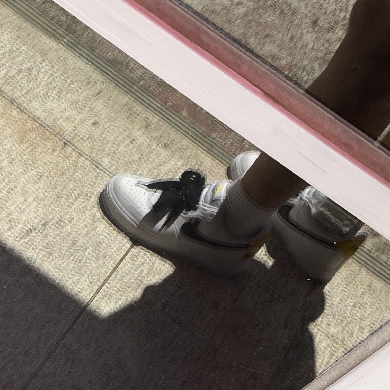Nike Air Force 1 '07 LV8 2 Have a Nike Day 착용 스타일 - 1