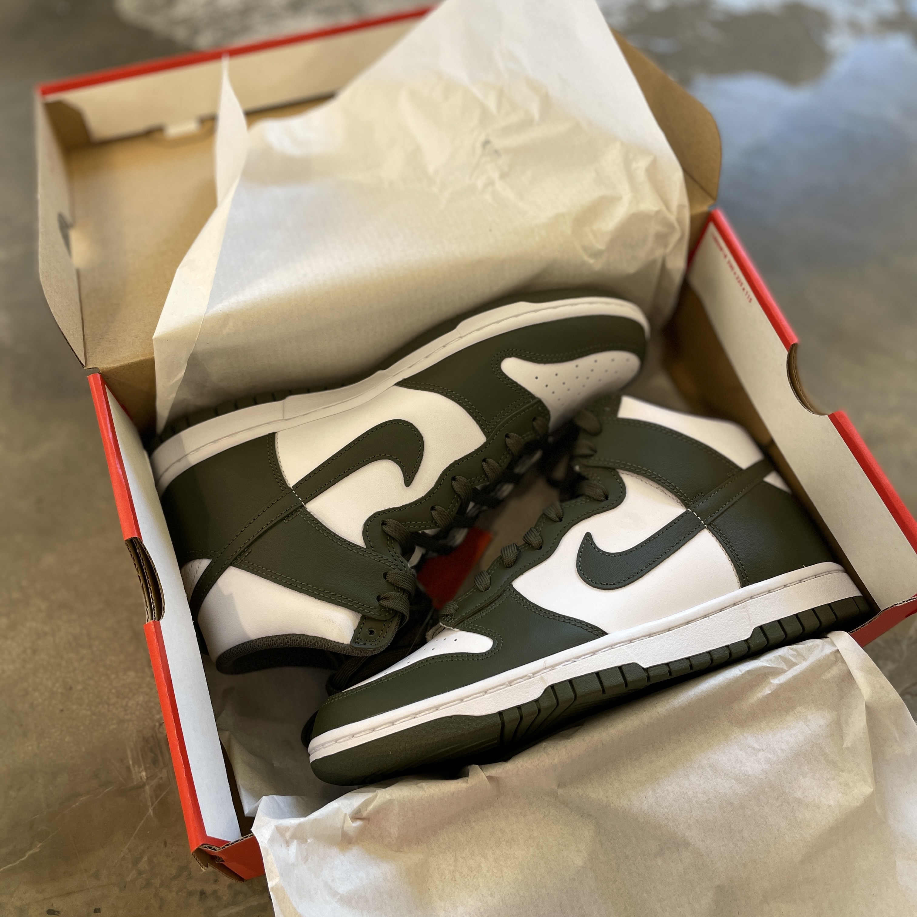 Nike Dunk High Retro Championship Khaki 착용 스타일 - 4