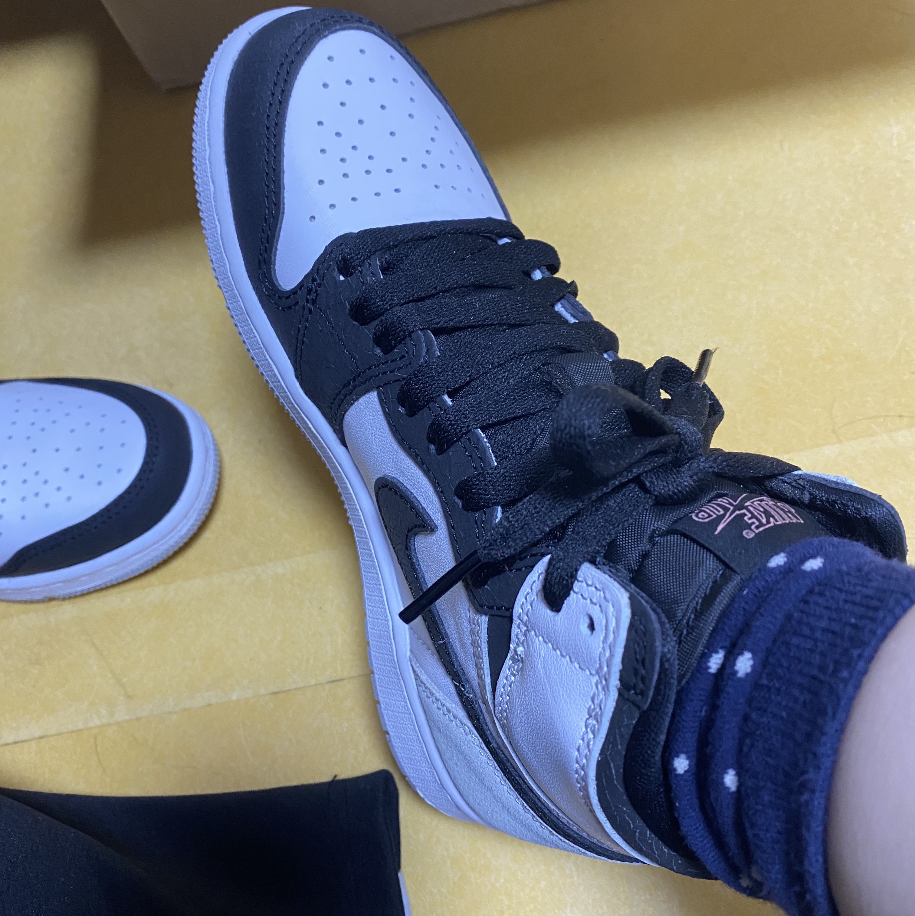 (GS) Jordan 1 Retro High OG Bleached Coral 착용 스타일