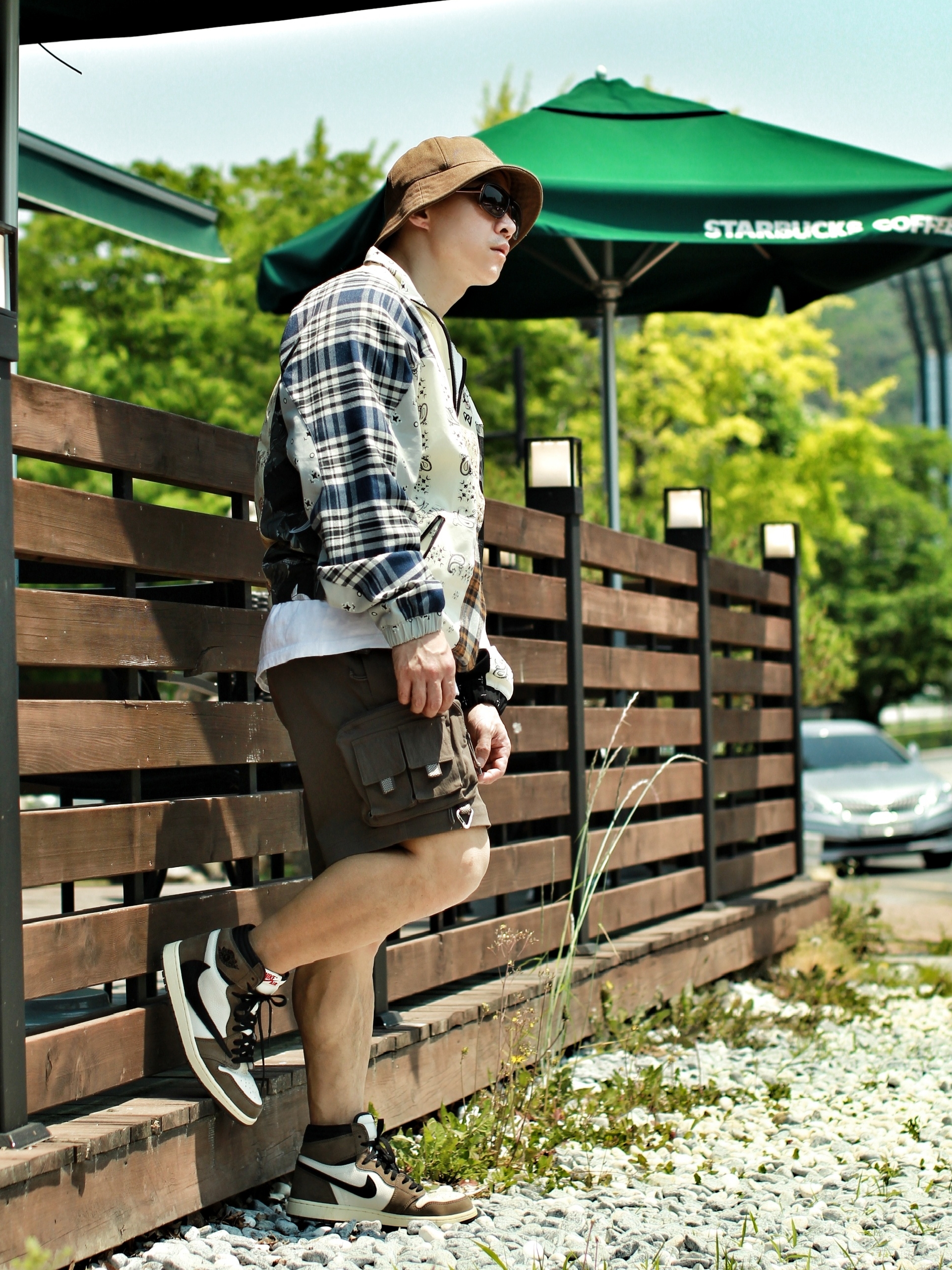 Jordan x Russell Westbrook Why Not Patchwork Half Zip Jacket - Asia, Nike ACG Cargo Shorts Ironstone - Asia 착용 스타일 - 2