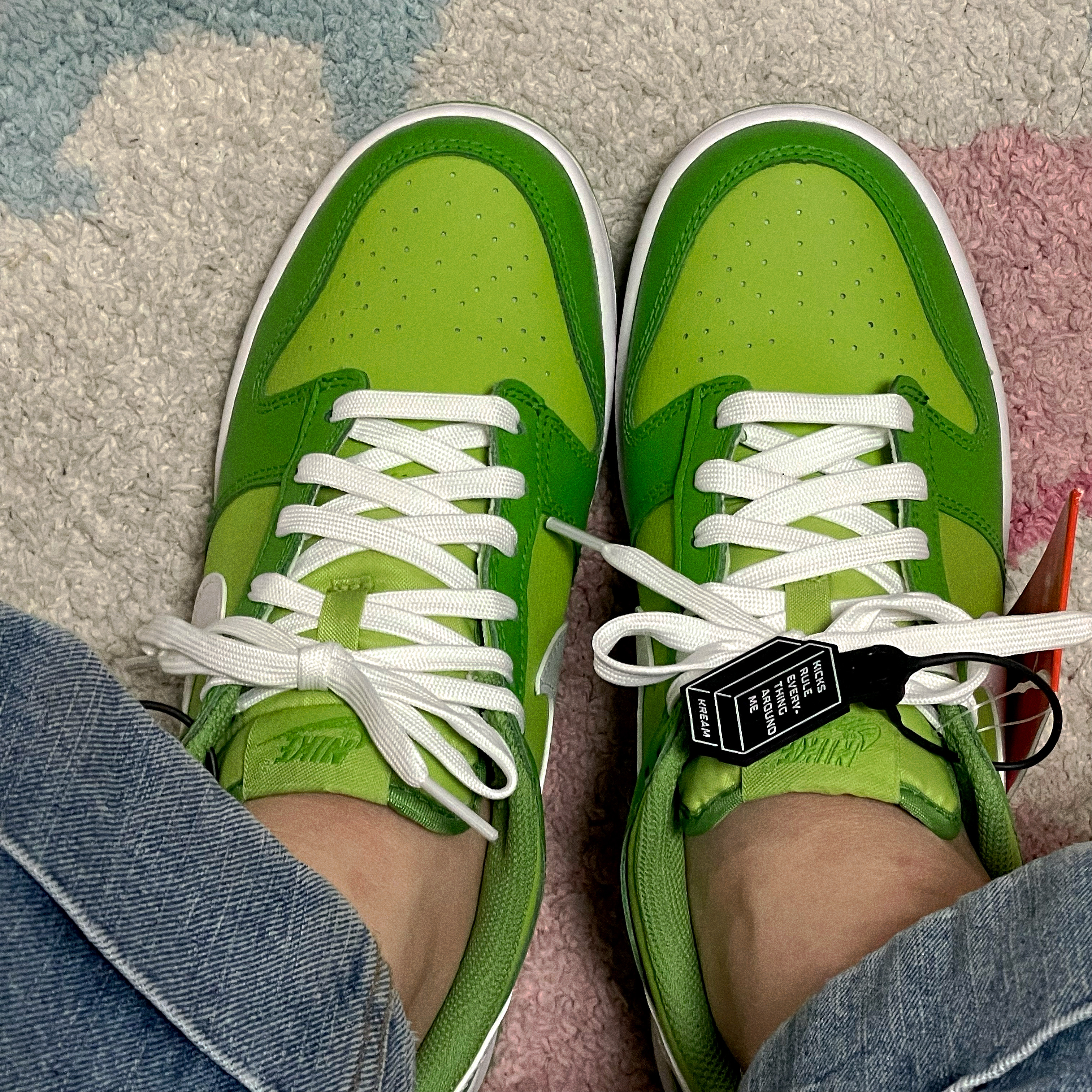 (GS) Nike Dunk Low Vivid Green 착용 스타일 - 2