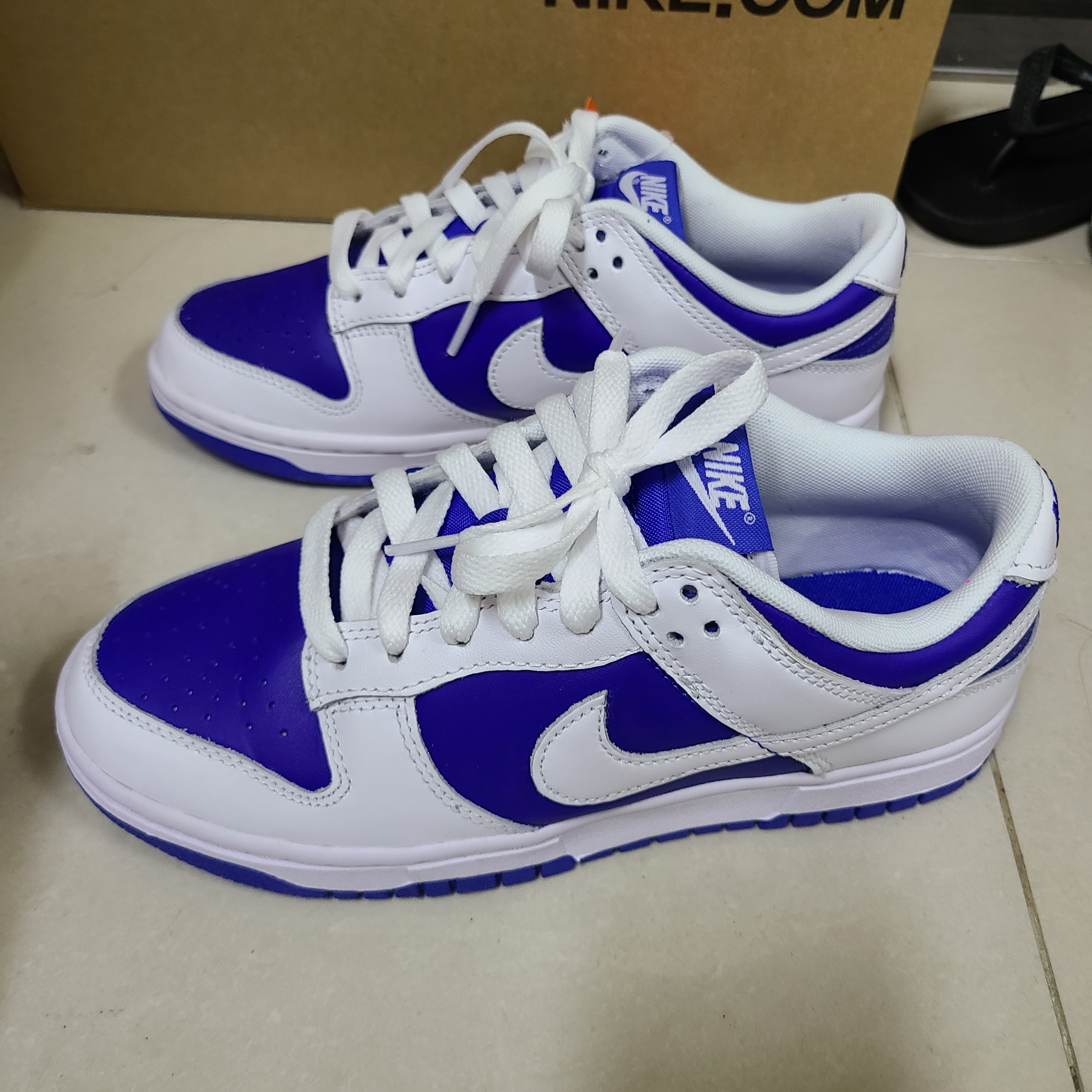 Nike Dunk Low Retro Racer Blue and White 착용 스타일 - 2
