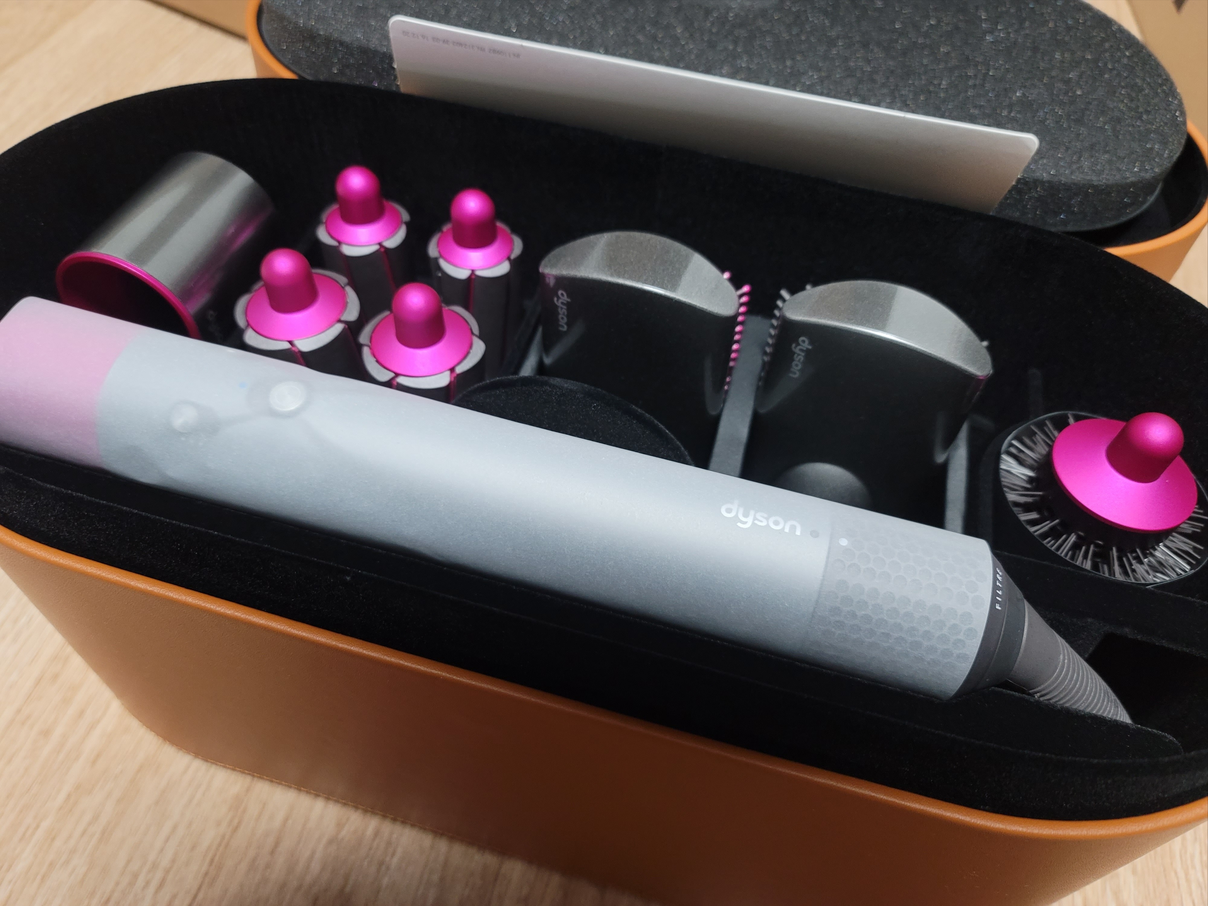 Dyson Airwrap Styler Complete Nickel Fuchsia (Korean Ver.) 착용 스타일