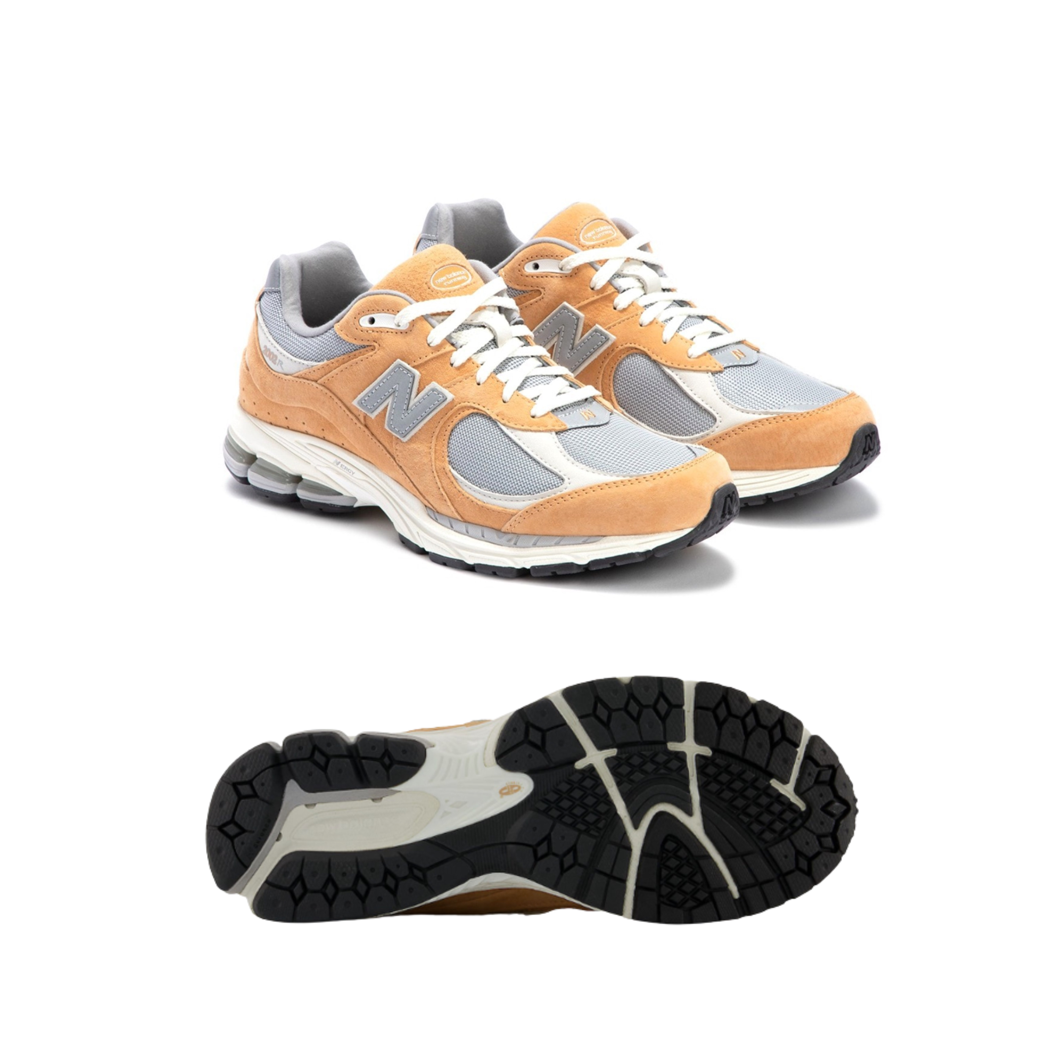 New Balance 2002R Special Vintage Beige 착용 스타일 - 3
