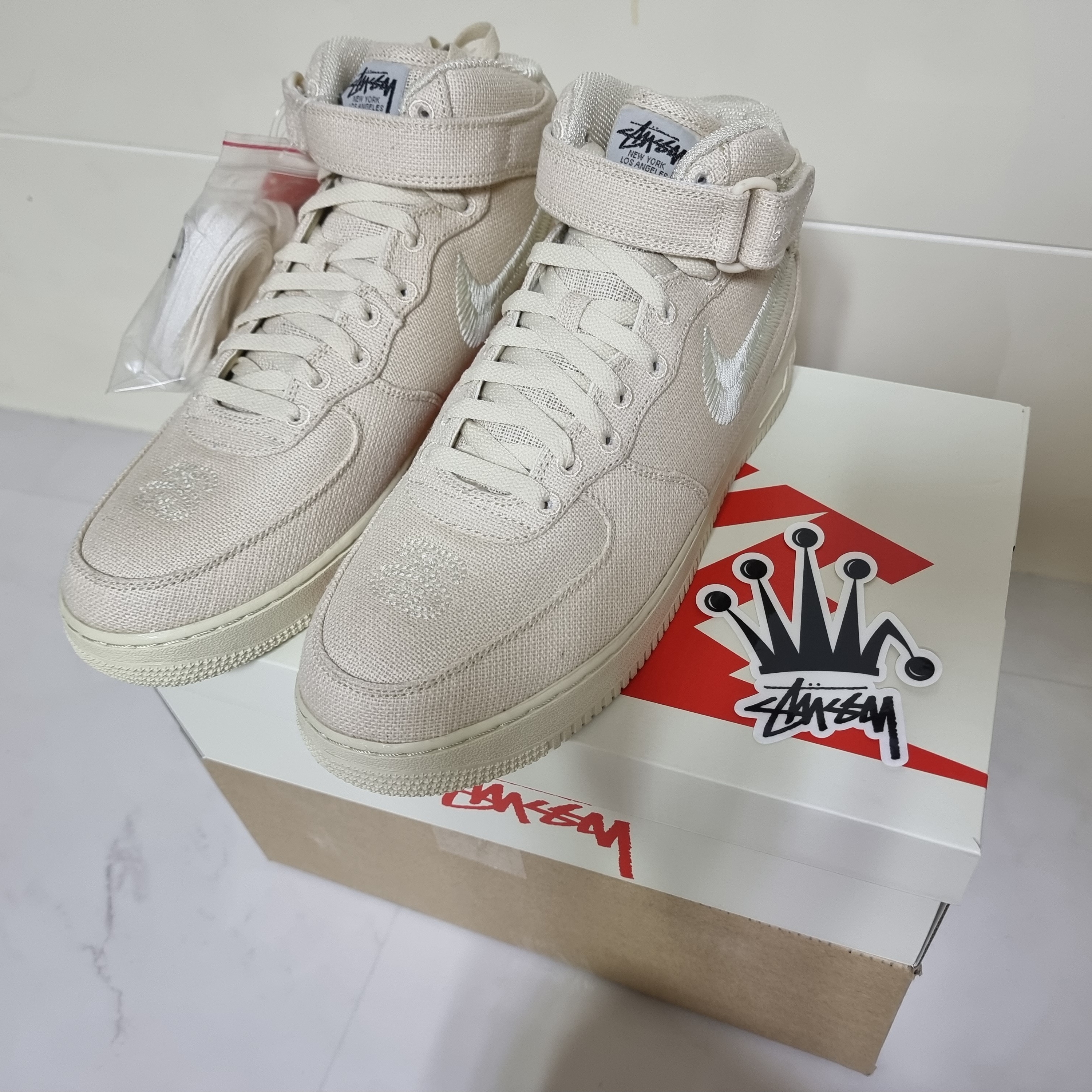 Nike x Stussy Air Force 1 '07 Mid SP Fossil 착용 스타일 - 3