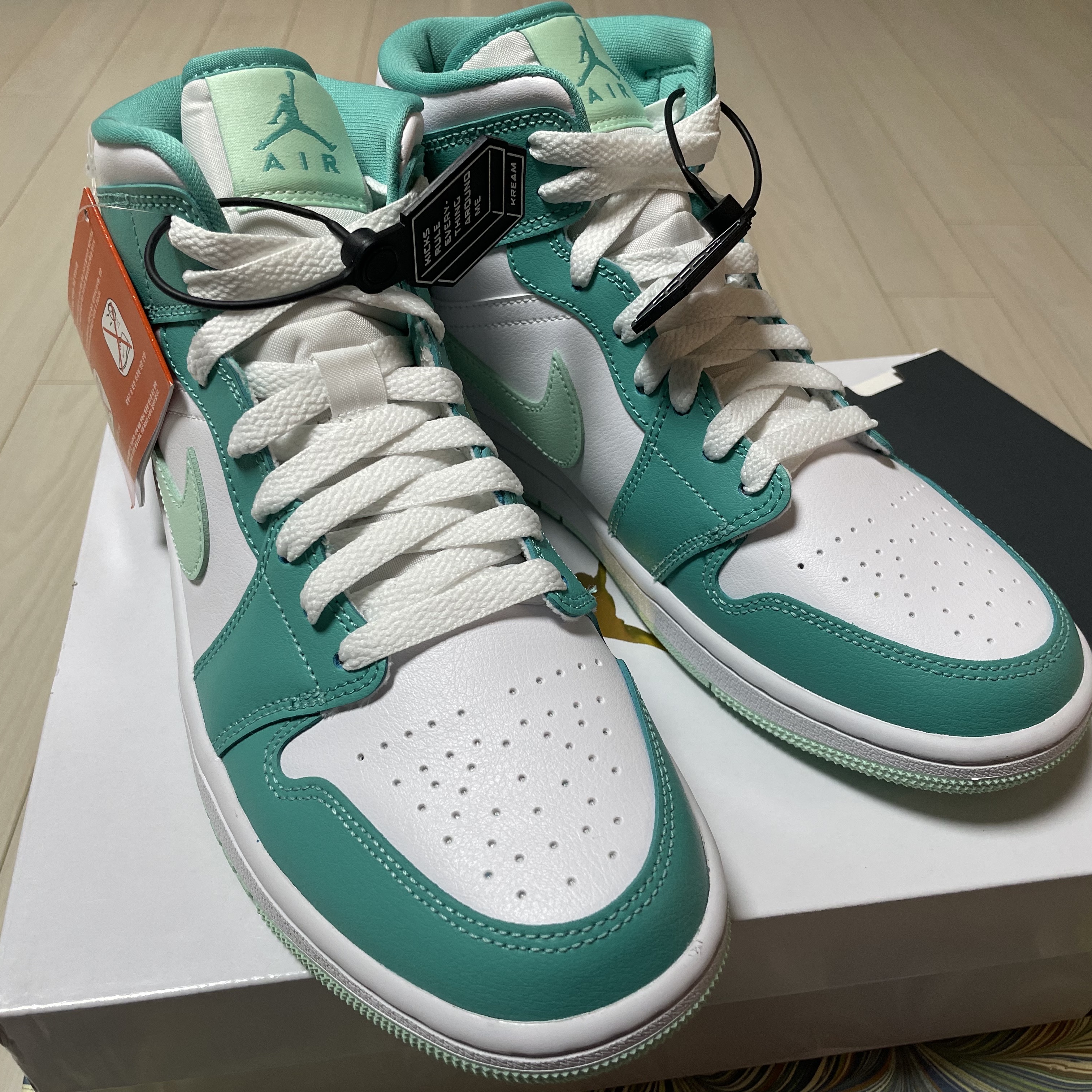 (W) Jordan 1 Mid Washed Teal Mint Foam 착용 스타일