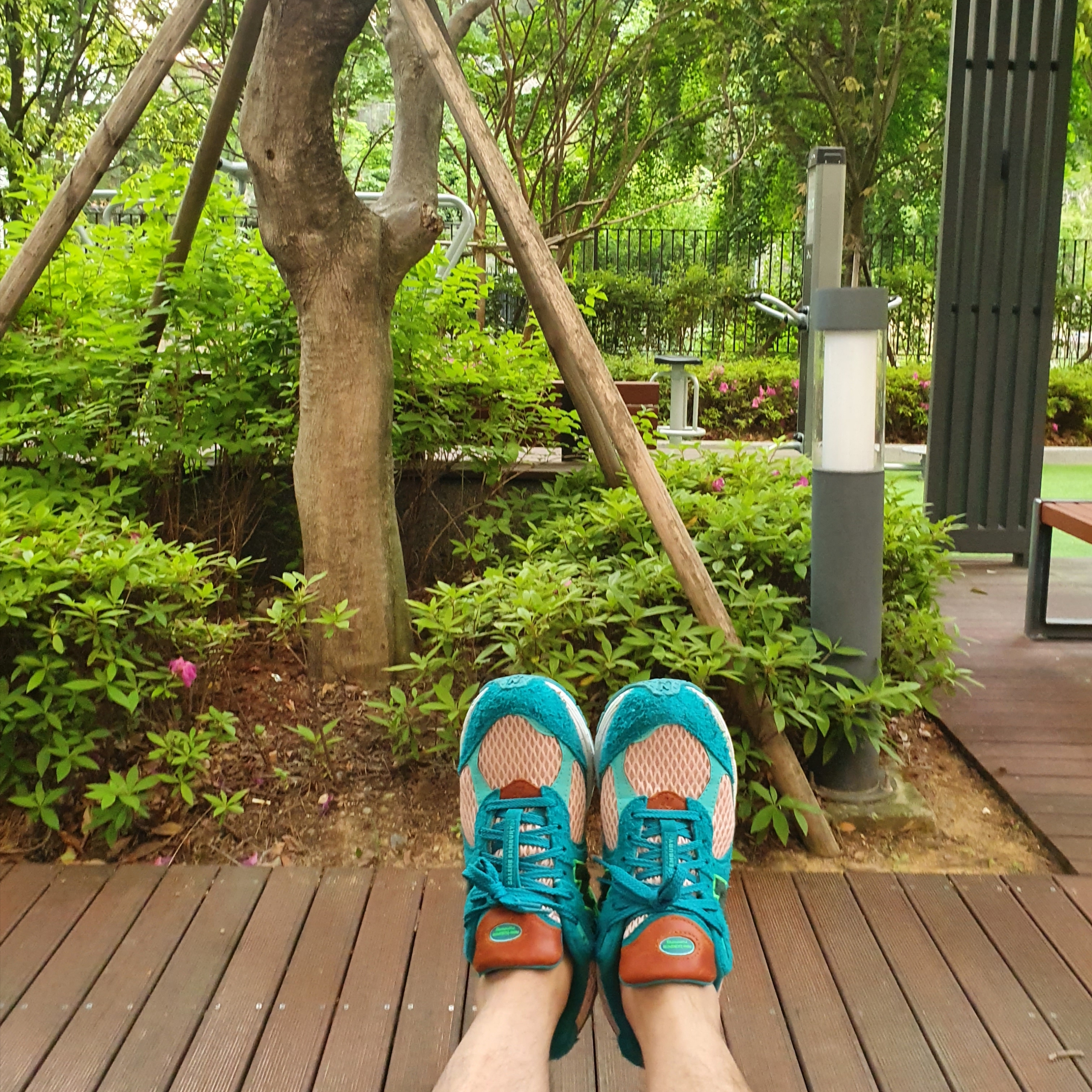 New Balance x Salehe Bembury 2002R Water Be The Guide 착용 스타일