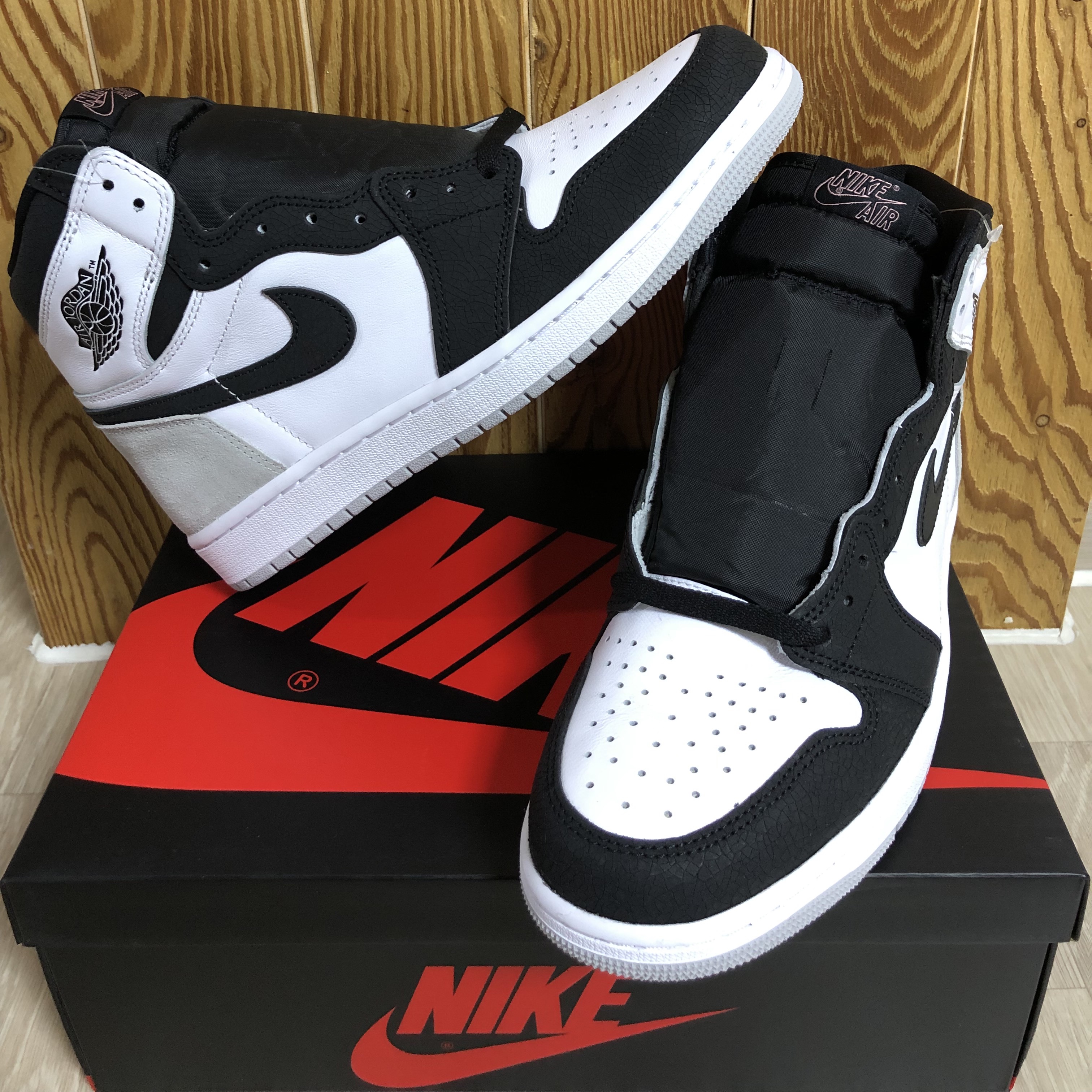 Jordan 1 Retro High OG Bleached Coral 착용 스타일