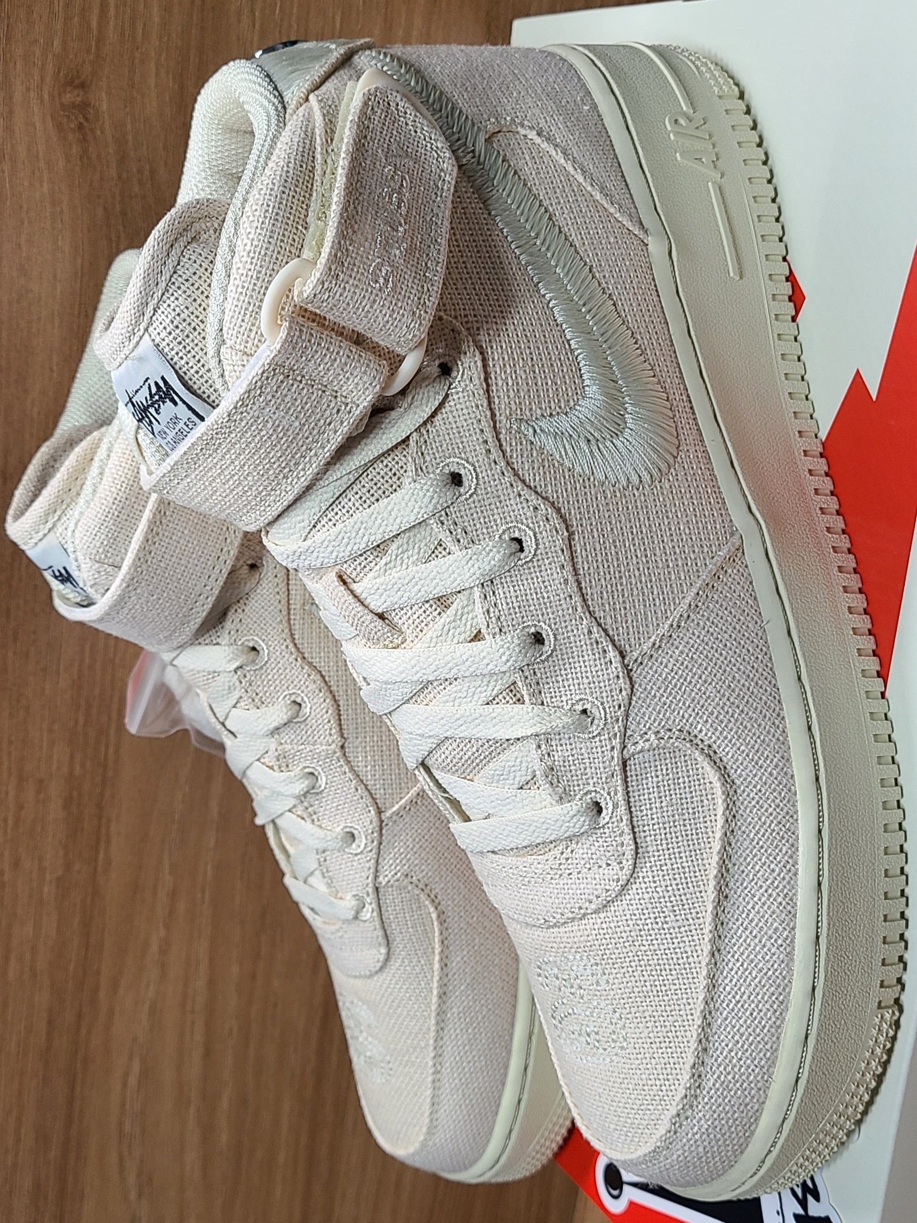 Nike x Stussy Air Force 1 '07 Mid SP Fossil 착용 스타일 - 2