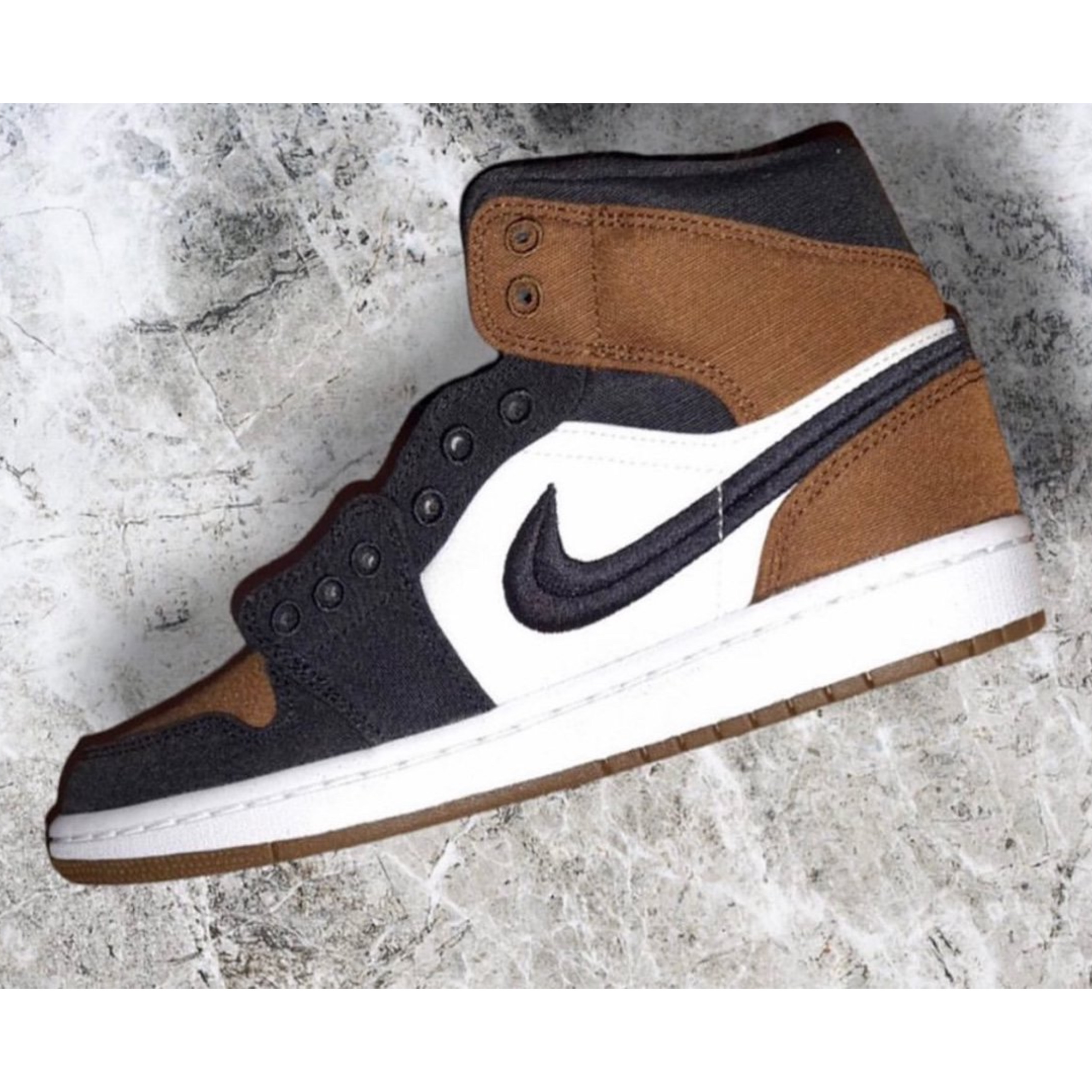 Jordan 1 Retro High OG Black Mocha, (GS) Jordan 1 Retro High OG Black Mocha 착용 스타일 - 3