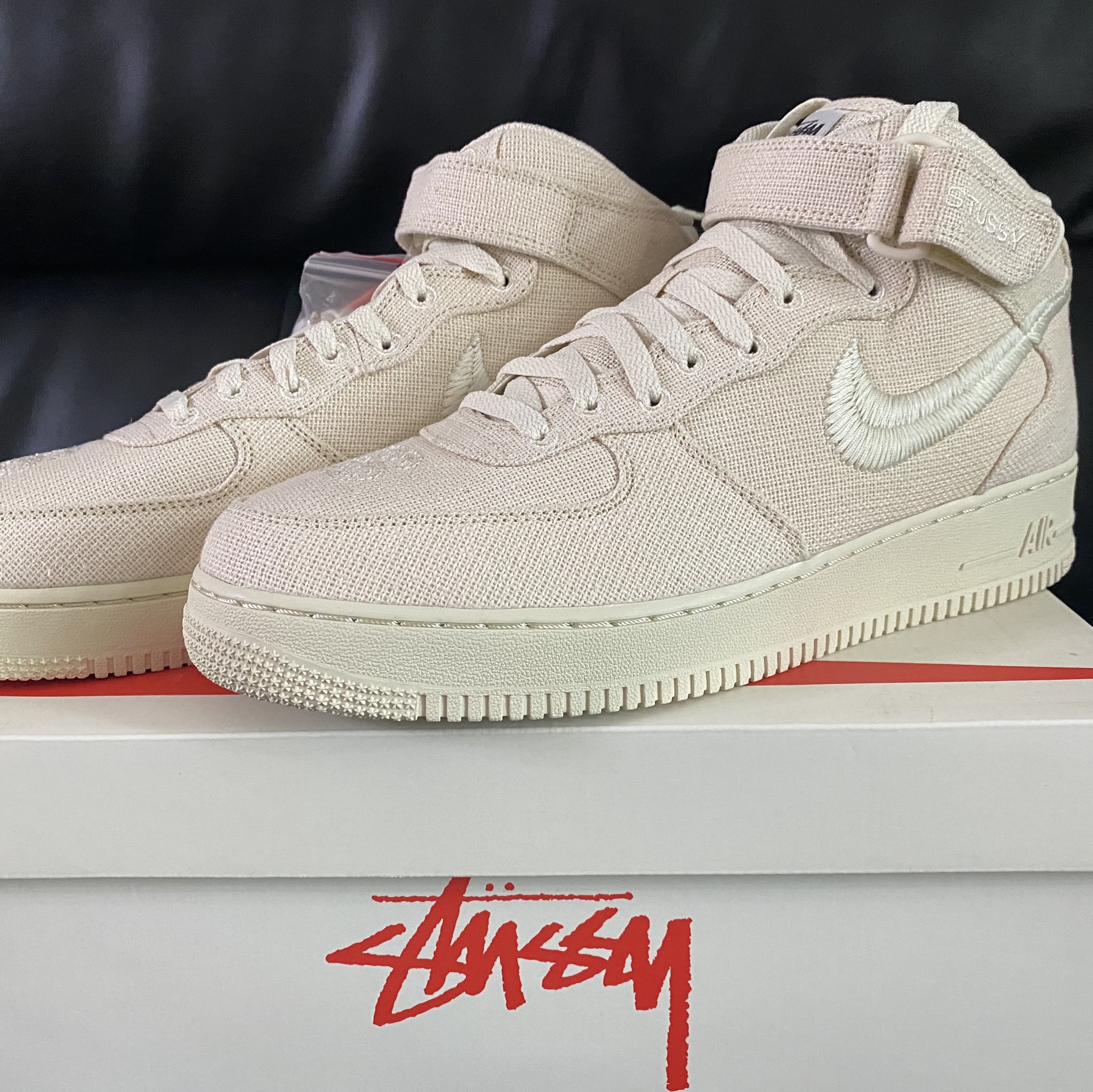 Nike x Stussy Air Force 1 '07 Mid SP Fossil 착용 스타일 - 4