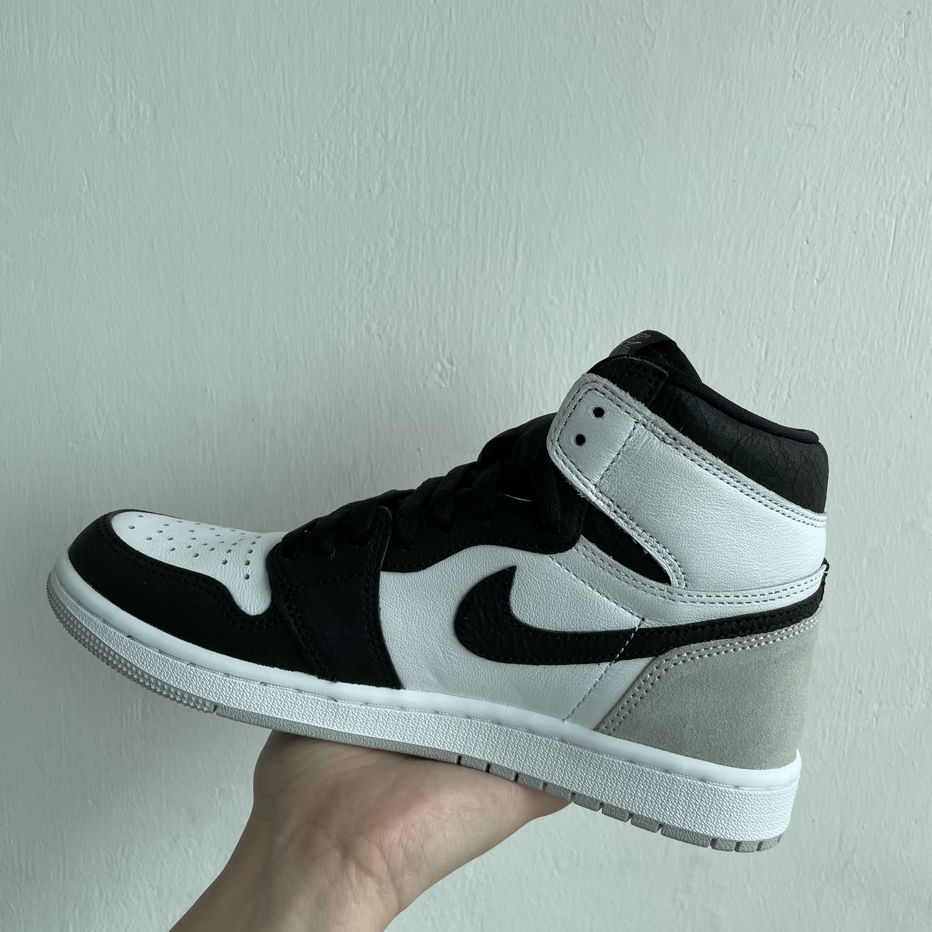 Jordan 1 Retro High OG Bleached Coral 착용 스타일
