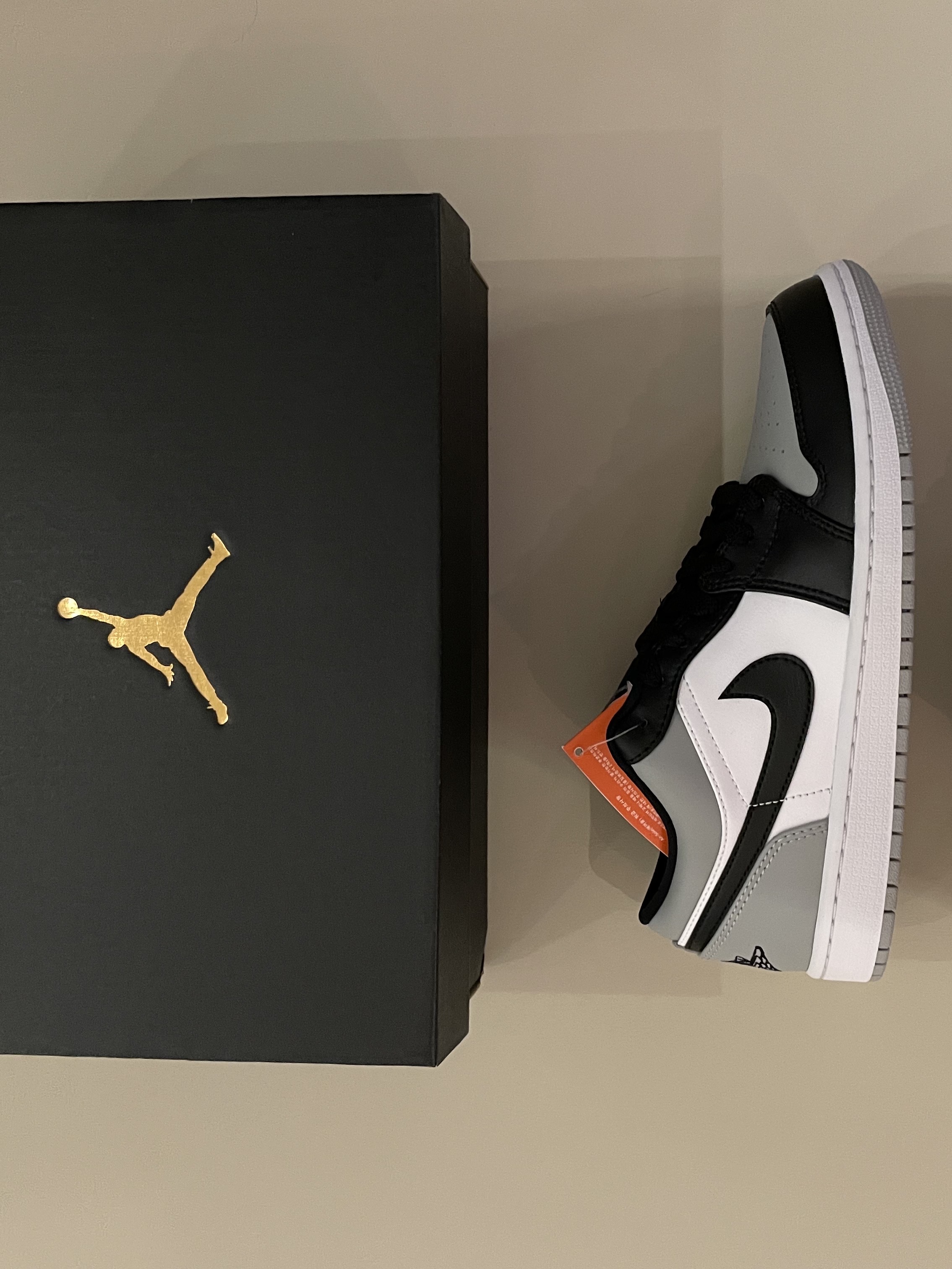 Jordan 1 Low Light Smoke Grey Black 착용 스타일 - 3
