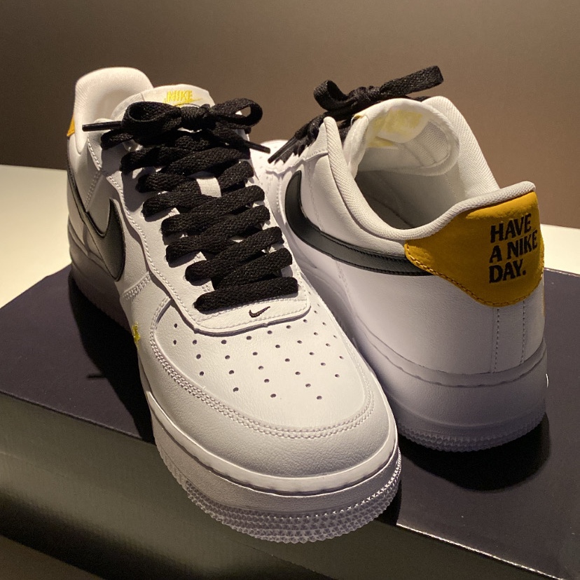 Nike Air Force 1 '07 LV8 2 Have a Nike Day 착용 스타일