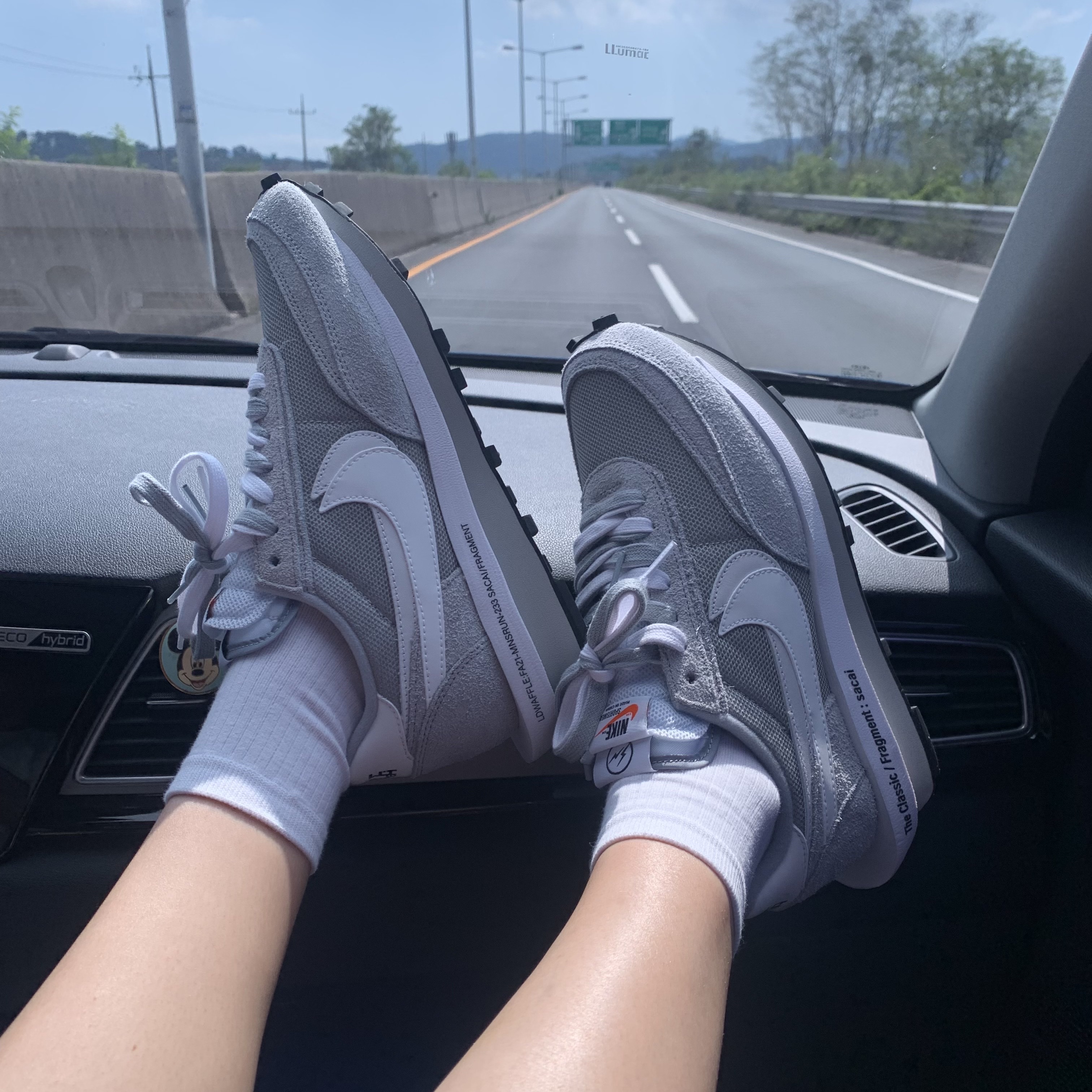 Nike x Sacai x Fragment LDWaffle Light Smoke Grey 착용 스타일 - 1