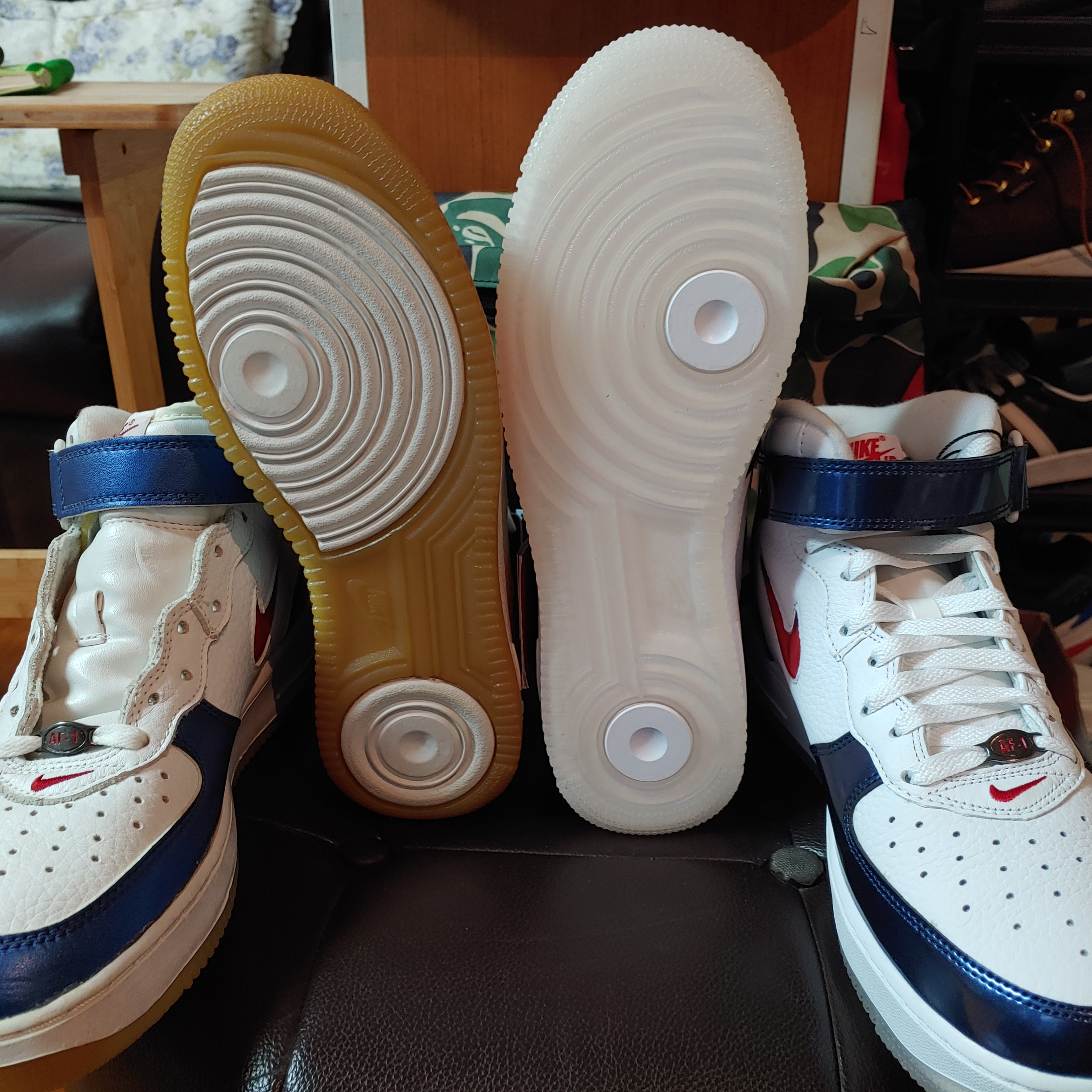 Nike Air Force 1 Mid QS University Red and Midnight Navy 착용 스타일 - 4