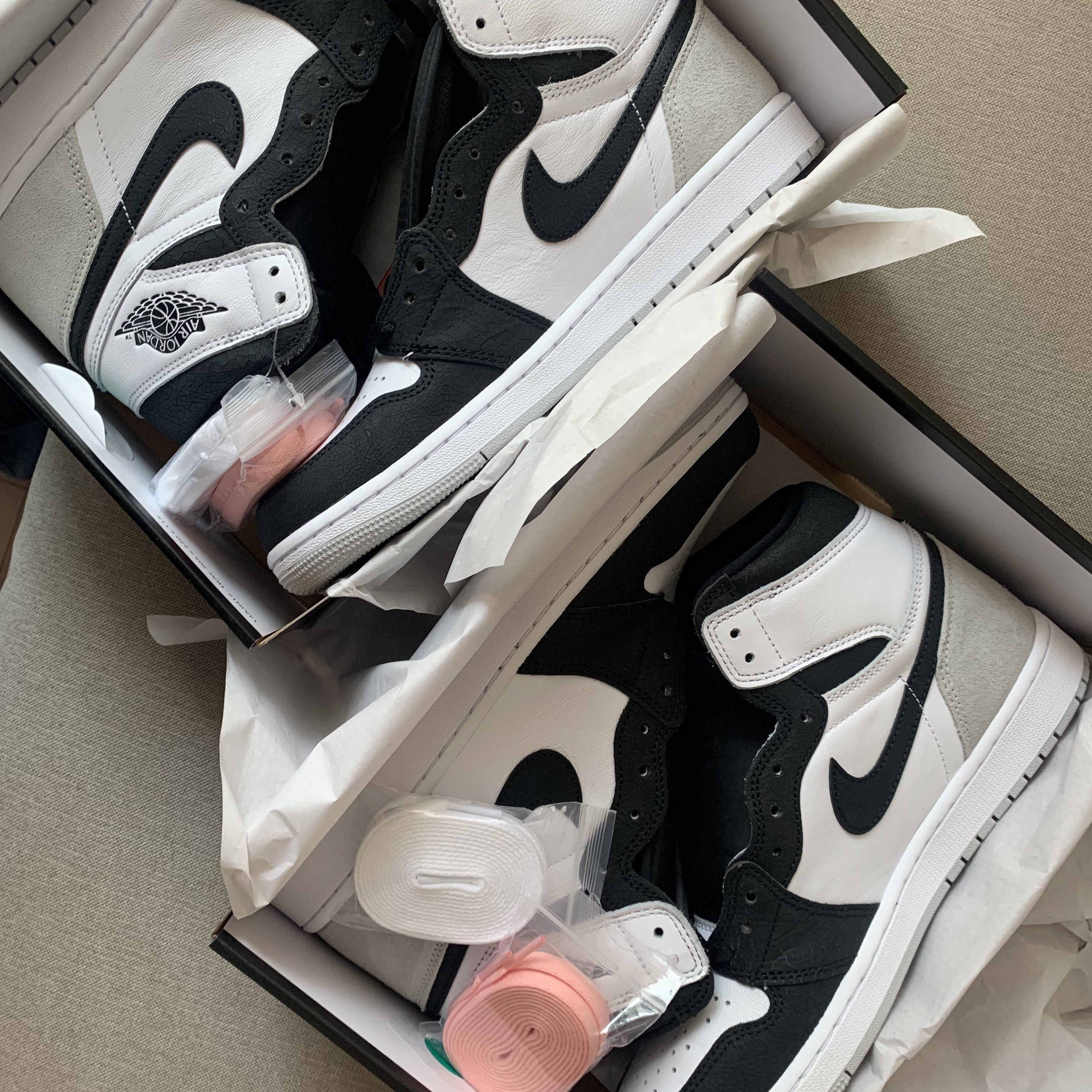 Jordan 1 Retro High OG Bleached Coral 착용 스타일