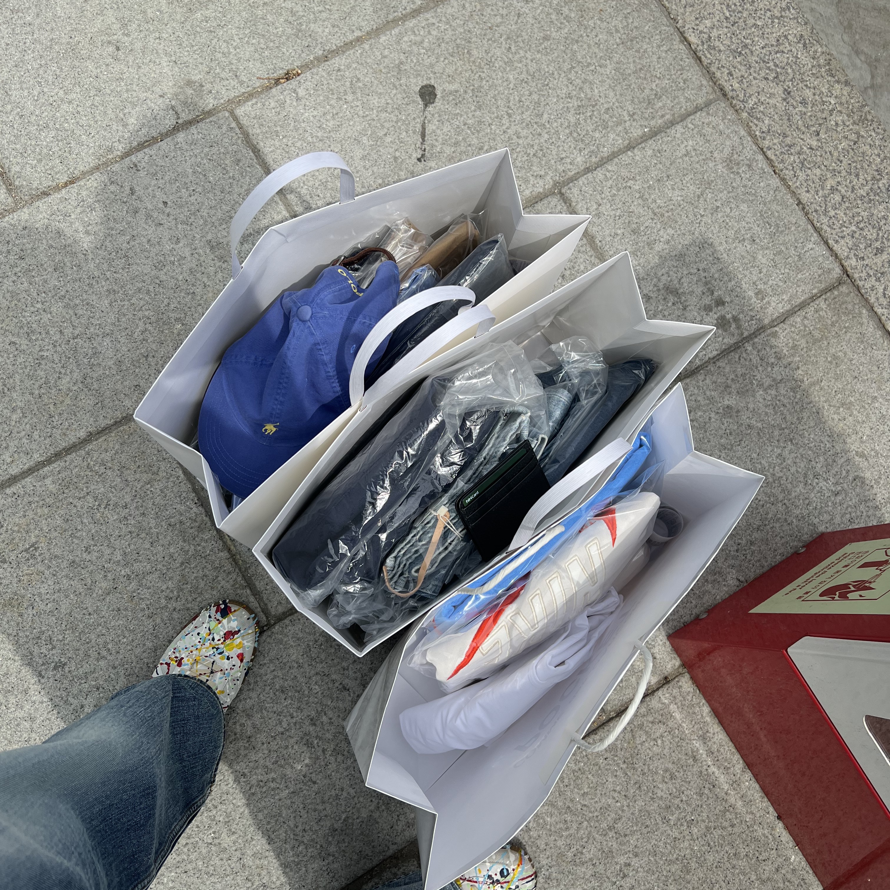 Maison Margiela Replica Paint Drop Sneakers 착용 스타일 - 2