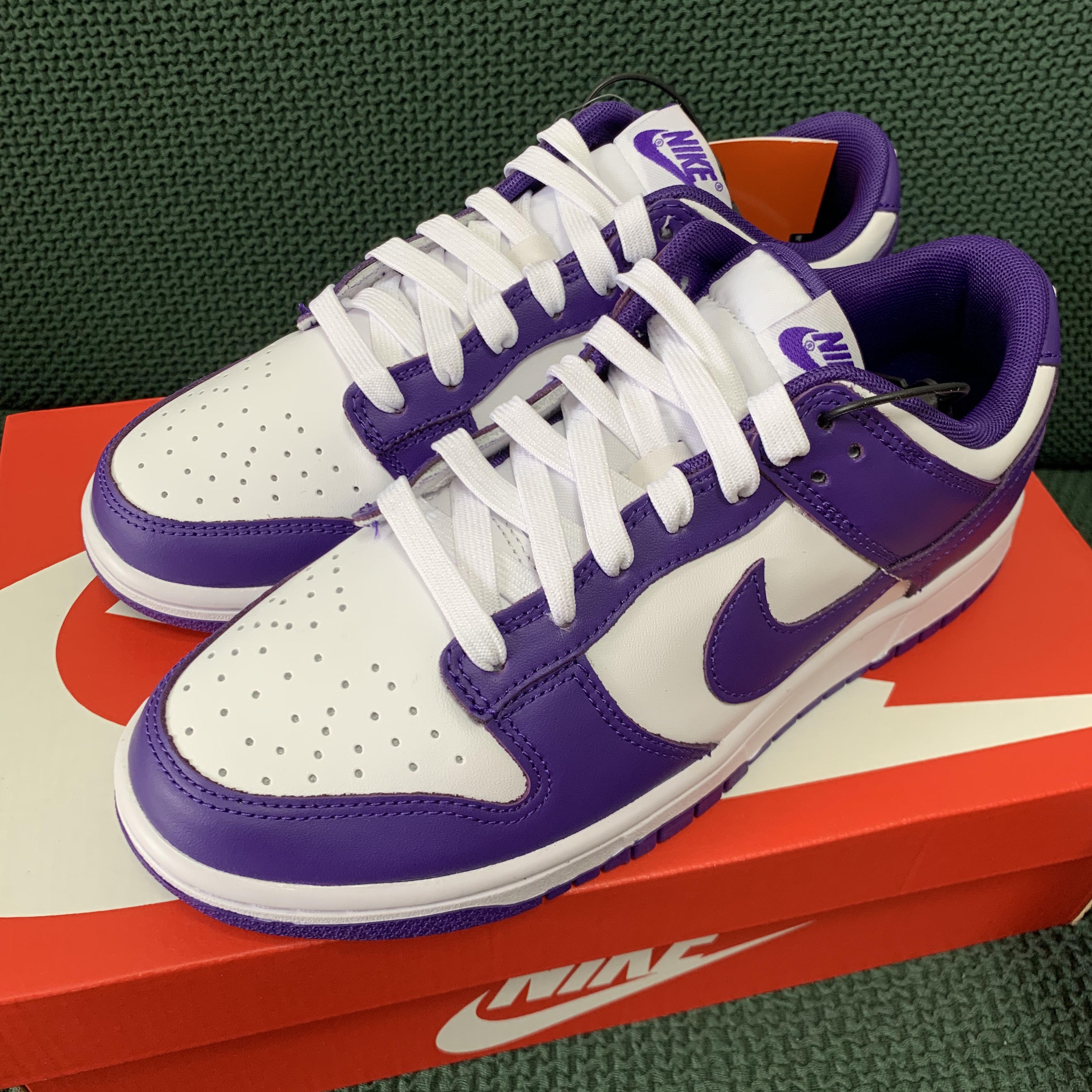 Nike Dunk Low Retro Championship Court Purple 착용 스타일 - 1