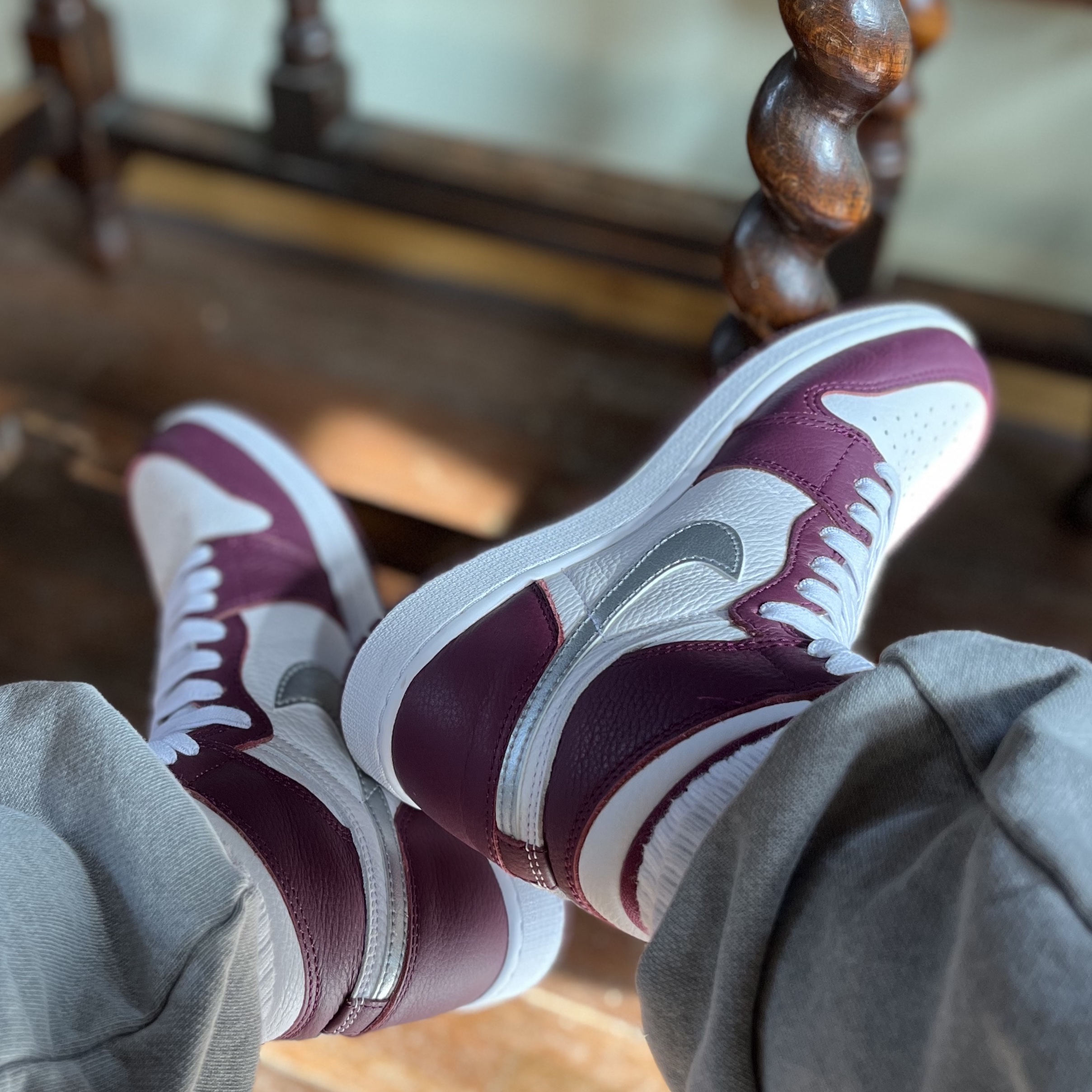 (GS) Jordan 1 Retro High OG Bordeaux 착용 스타일 - 2