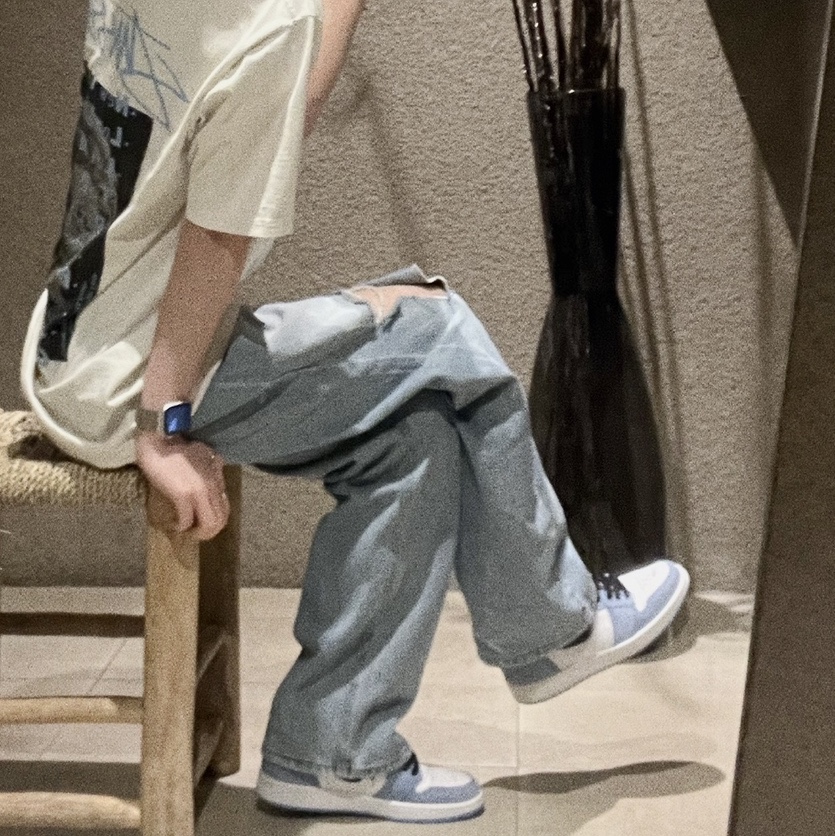 Jordan 1 Retro High OG University Blue, Stussy Statue T-Shirt Natural 착용 스타일