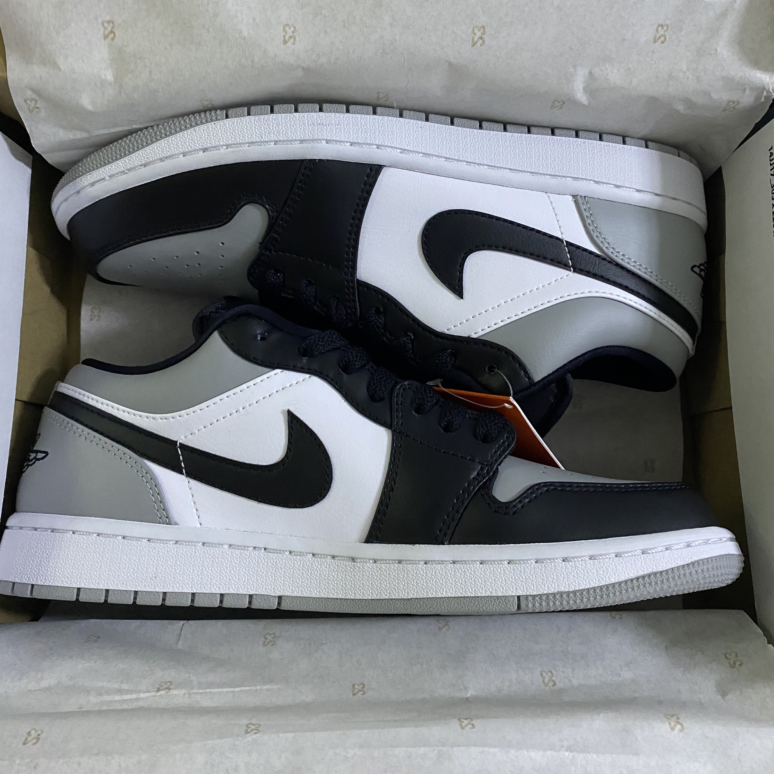 Jordan 1 Low Light Smoke Grey Black 착용 스타일