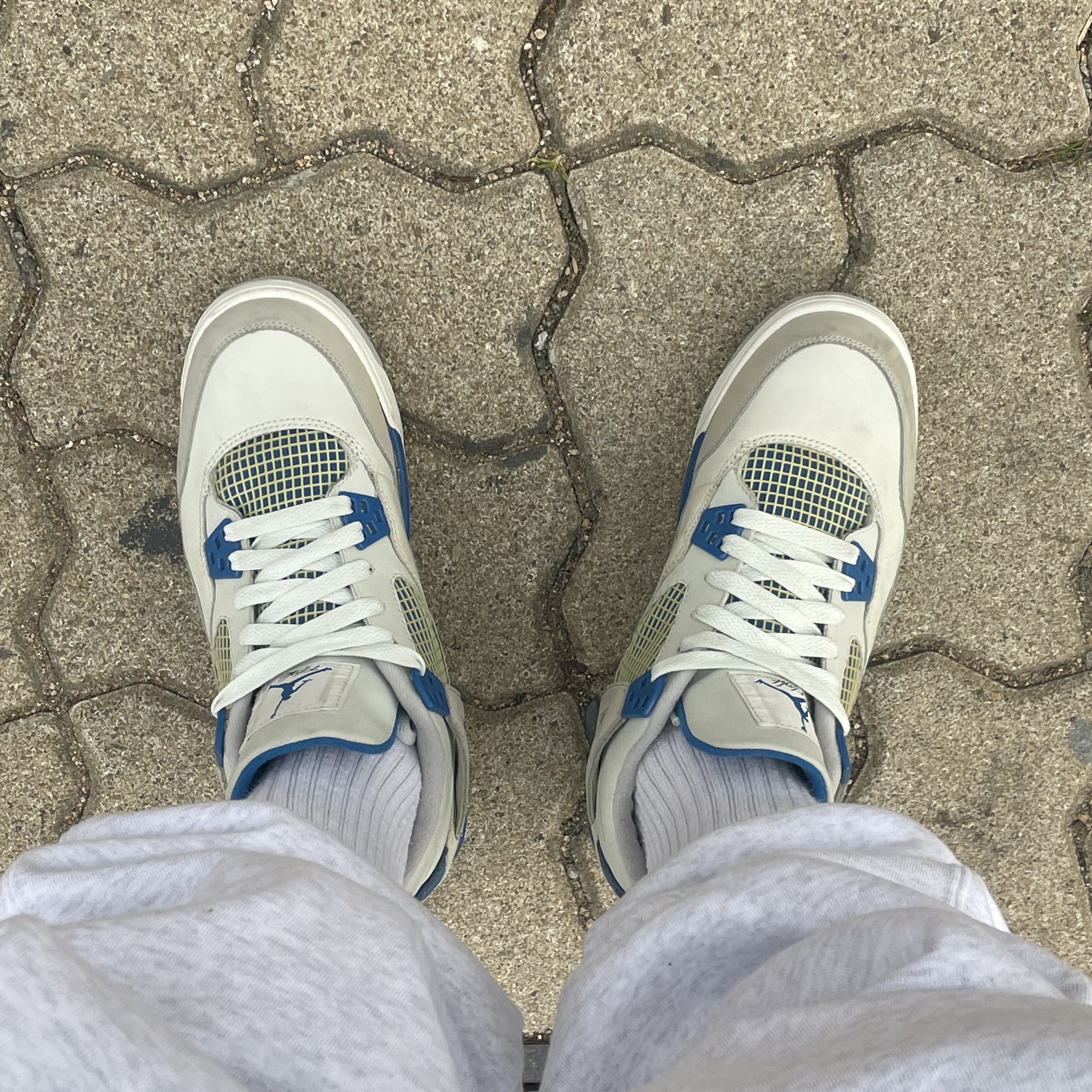 Jordan 4 Retro Military Blue 2012 착용 스타일