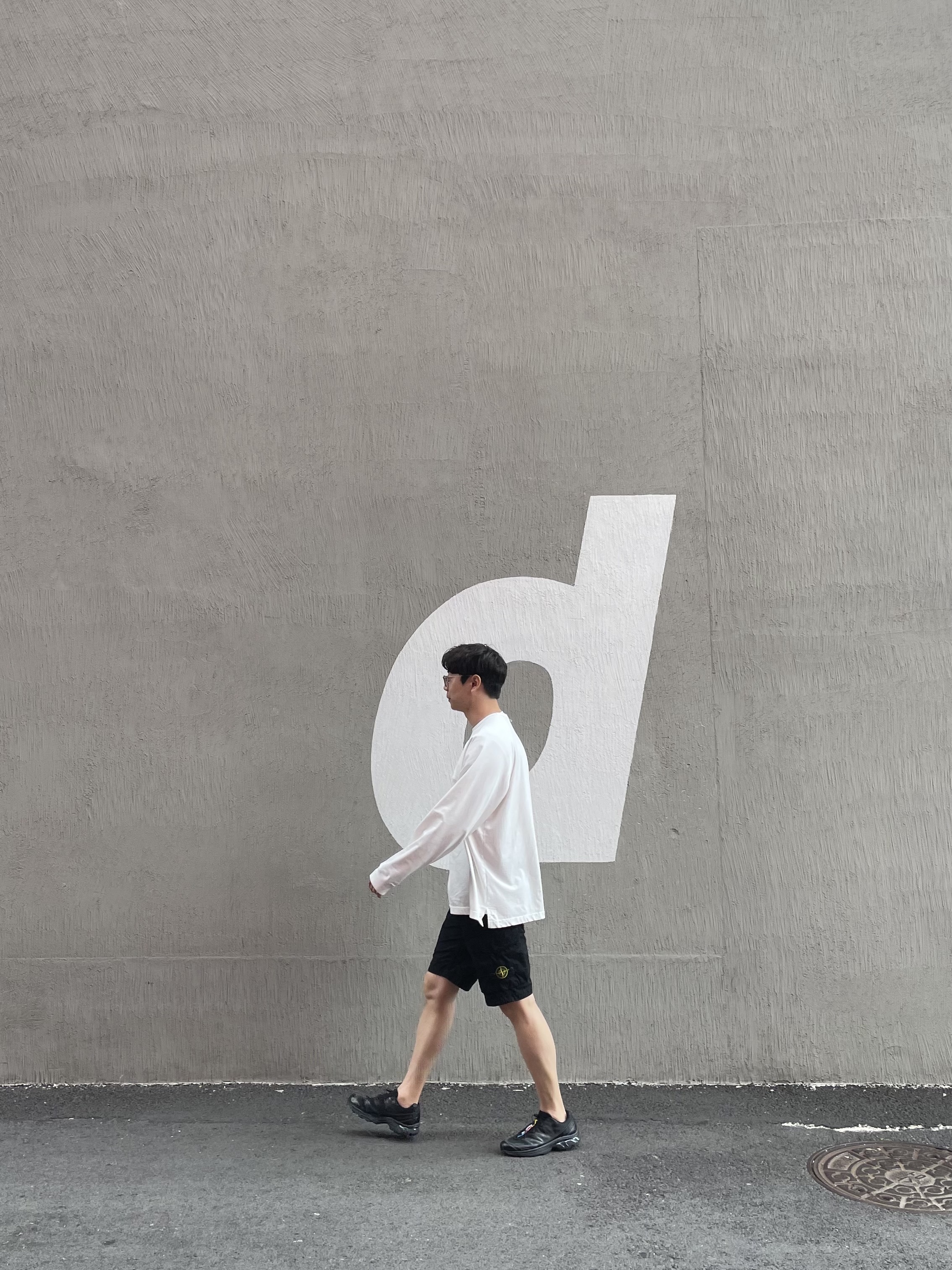 Salomon XT-6 ADV Black, Stone Island L1119 Cotton Twill Bermuda Cargo Shorts Black - 22SS 착용 스타일