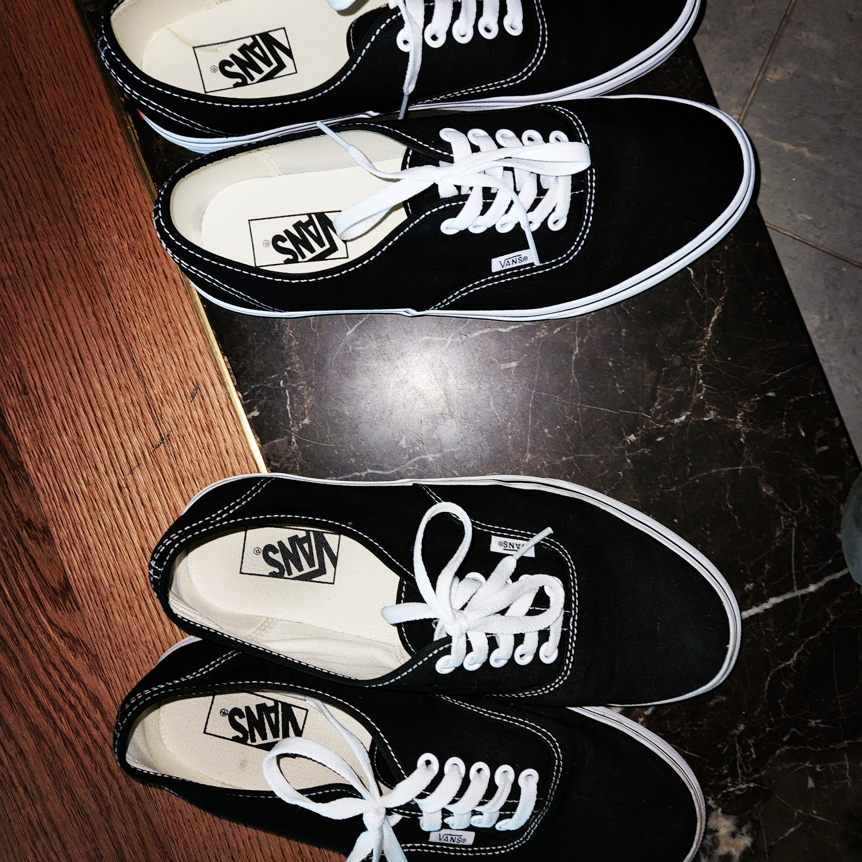 Vans Vault OG Authentic LX Black 착용 스타일