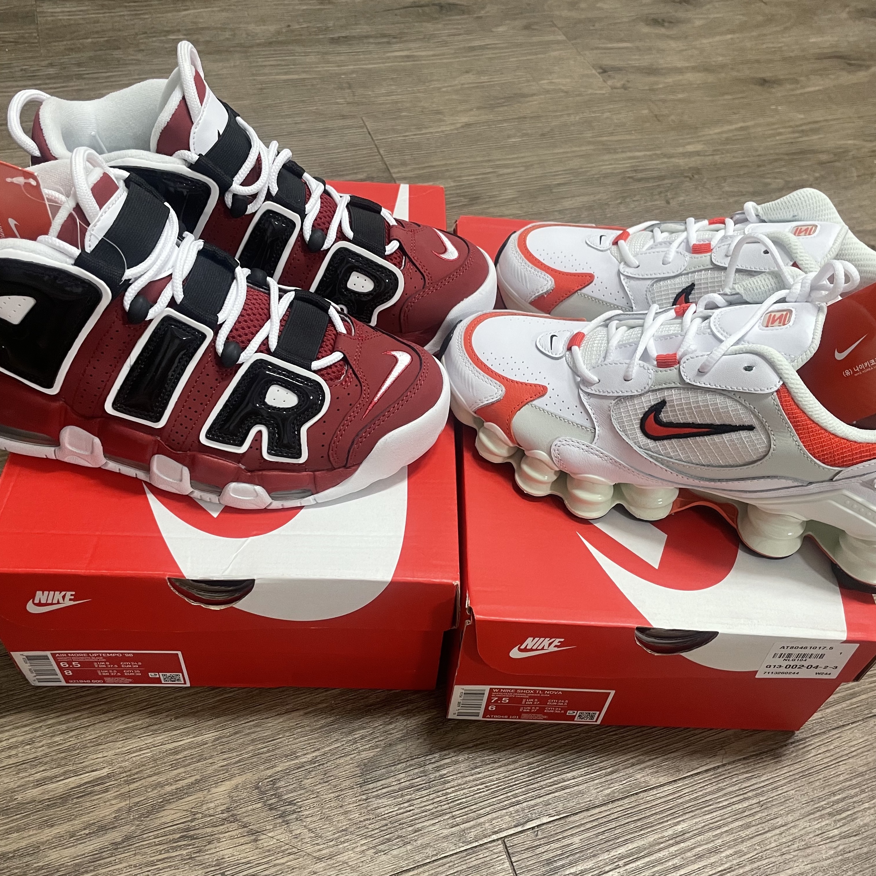 Nike Air More Uptempo 96 Bulls 2021, (W) Nike Shox Nova White Red 착용 스타일
