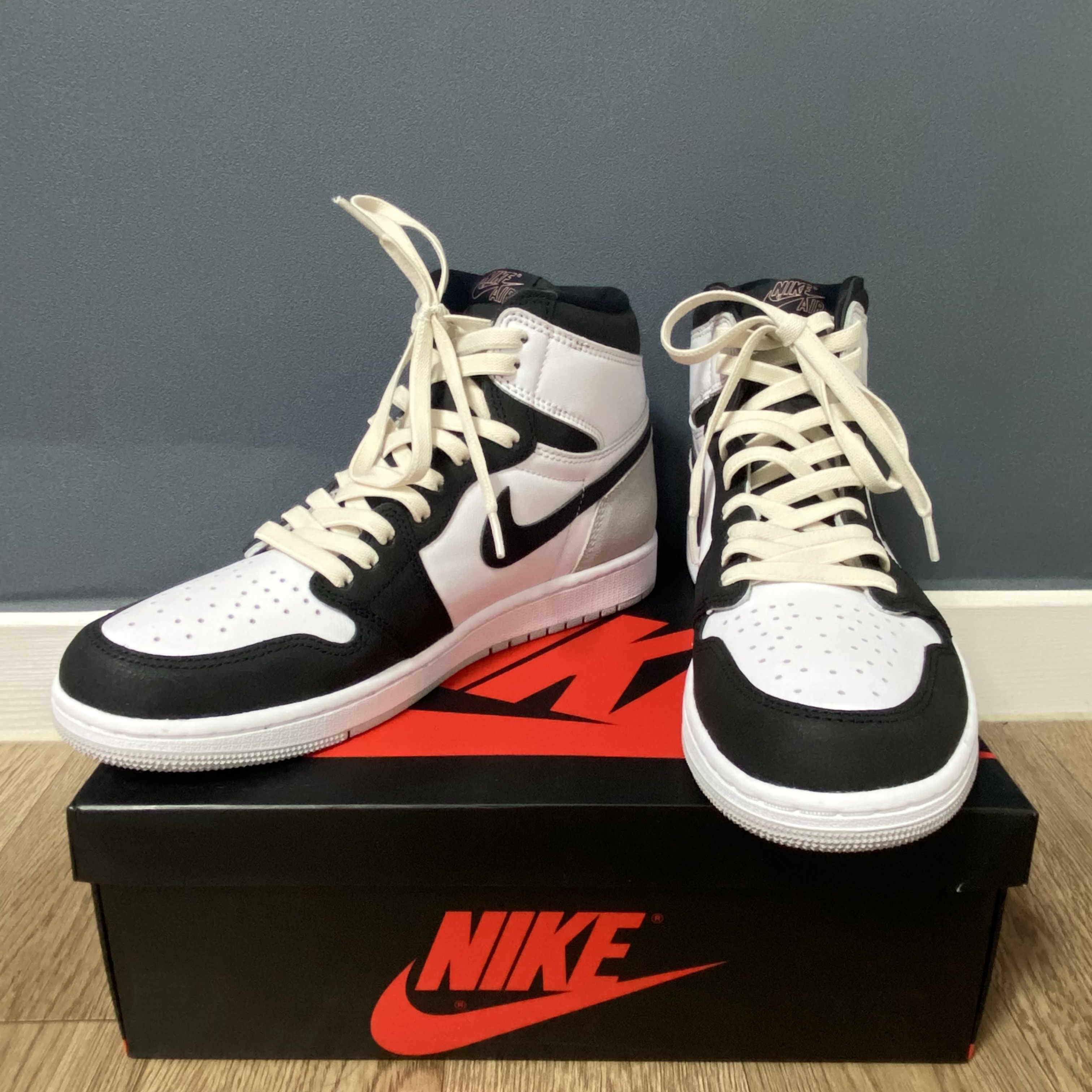 Jordan 1 Retro High OG Bleached Coral 착용 스타일