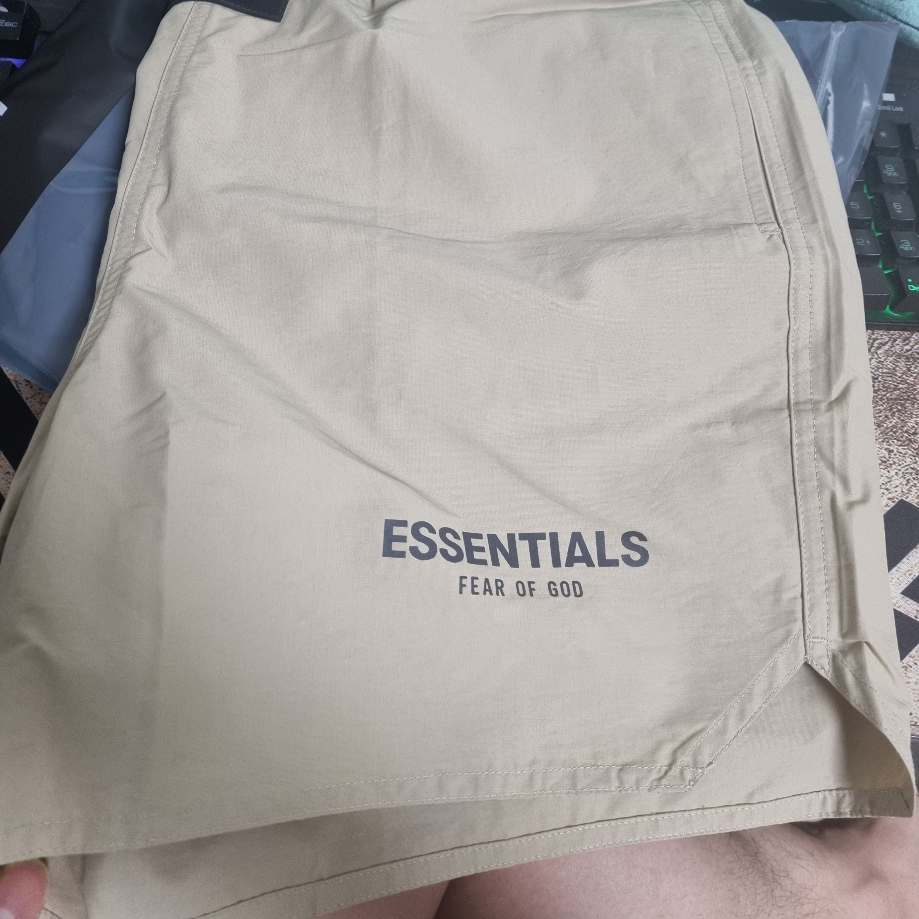 Essentials Volley Shorts Linen - Ssense Exclusive 착용 스타일 - 2