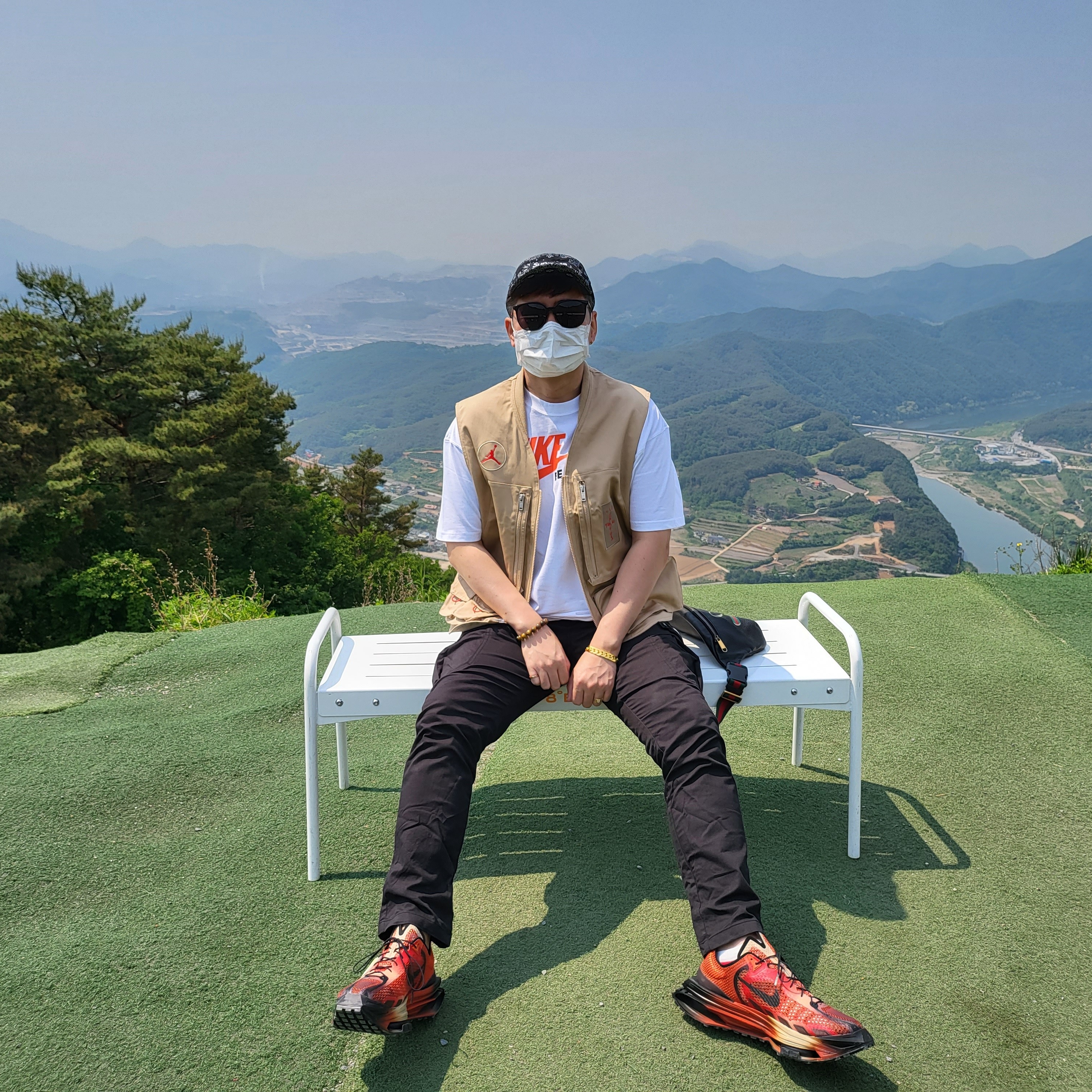 Nike x Matthew M Williams Zoom 004 Rust Factor, Nike x Stussy International Beach Crew T-Shirt White - US/EU 착용 스타일 - 1