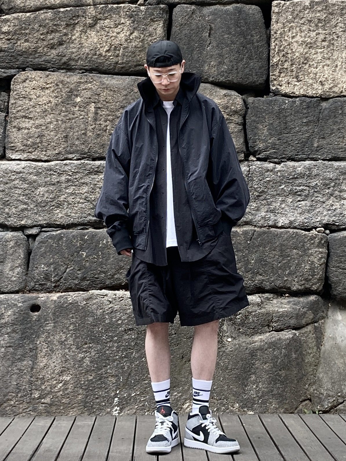 Jordan 1 Mid Elephant Toe, Essentials x New Era Retro Crown Strapback Black 착용 스타일 - 2