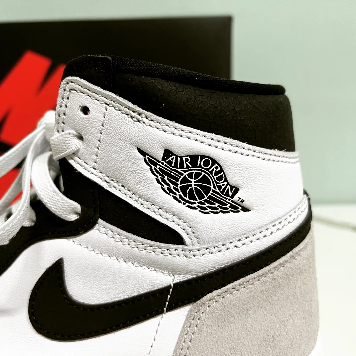 Jordan 1 Retro High OG Bleached Coral 착용 스타일 - 4