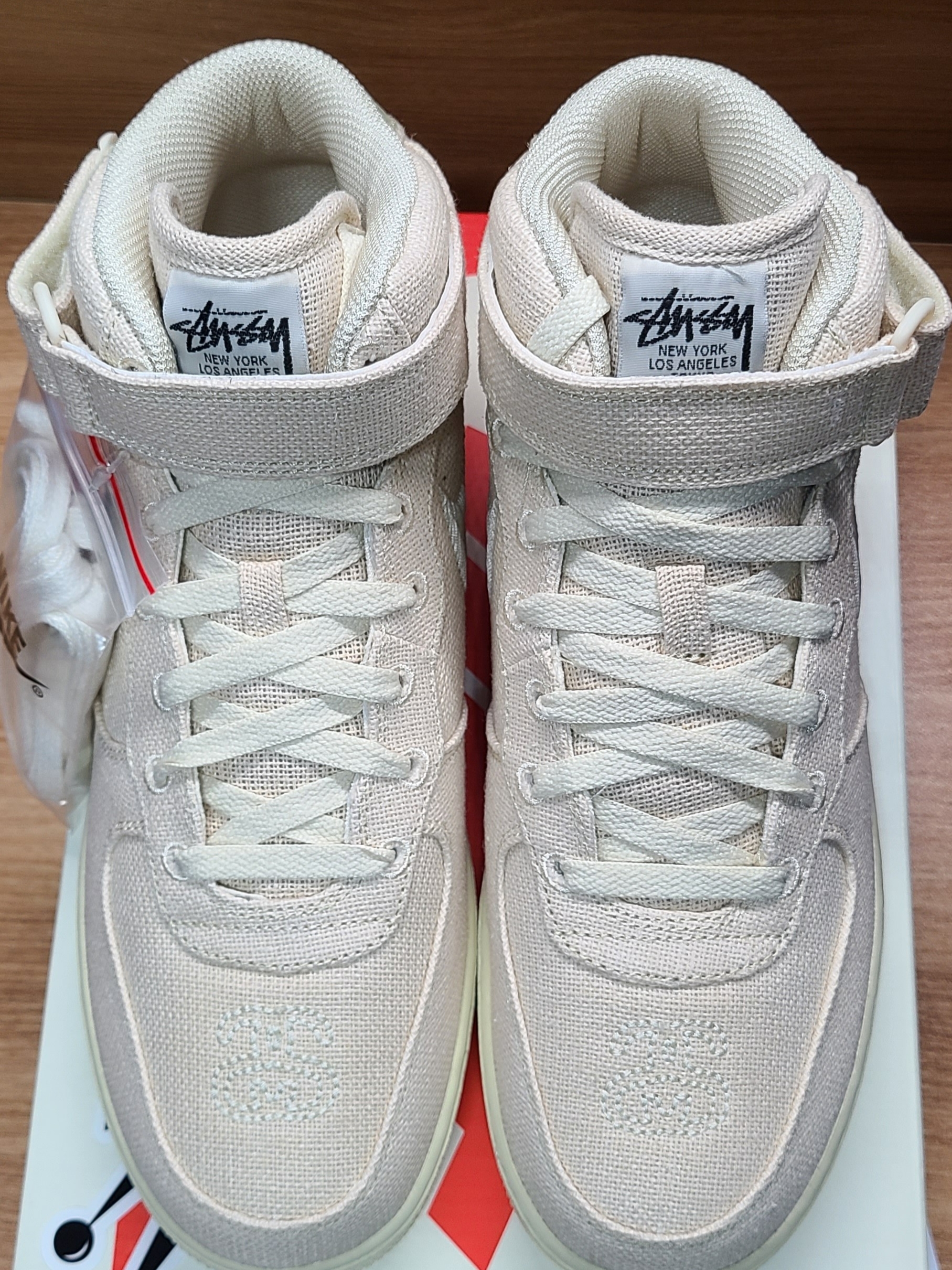 Nike x Stussy Air Force 1 '07 Mid SP Fossil 착용 스타일 - 1