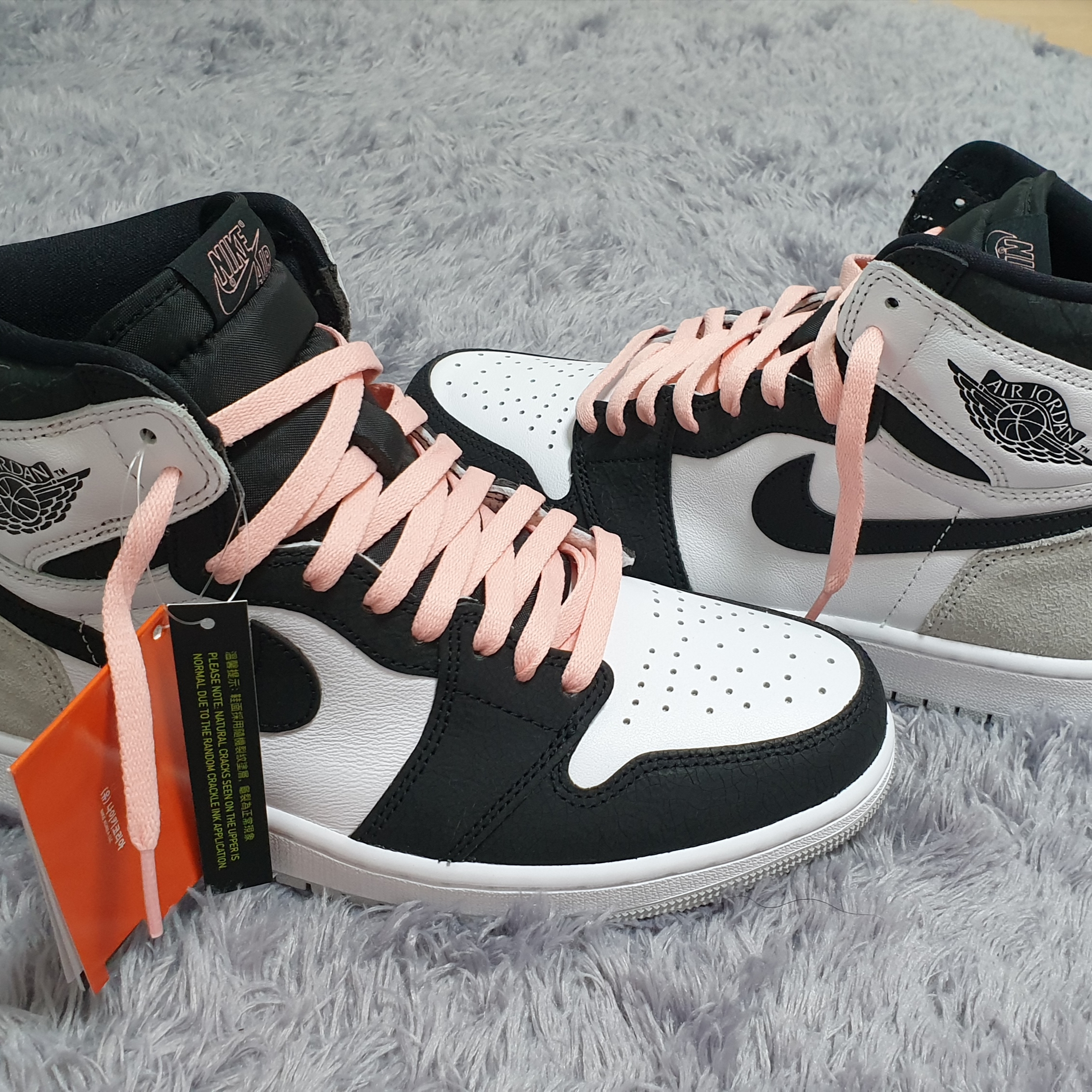 Jordan 1 Retro High OG Bleached Coral 착용 스타일 - 3