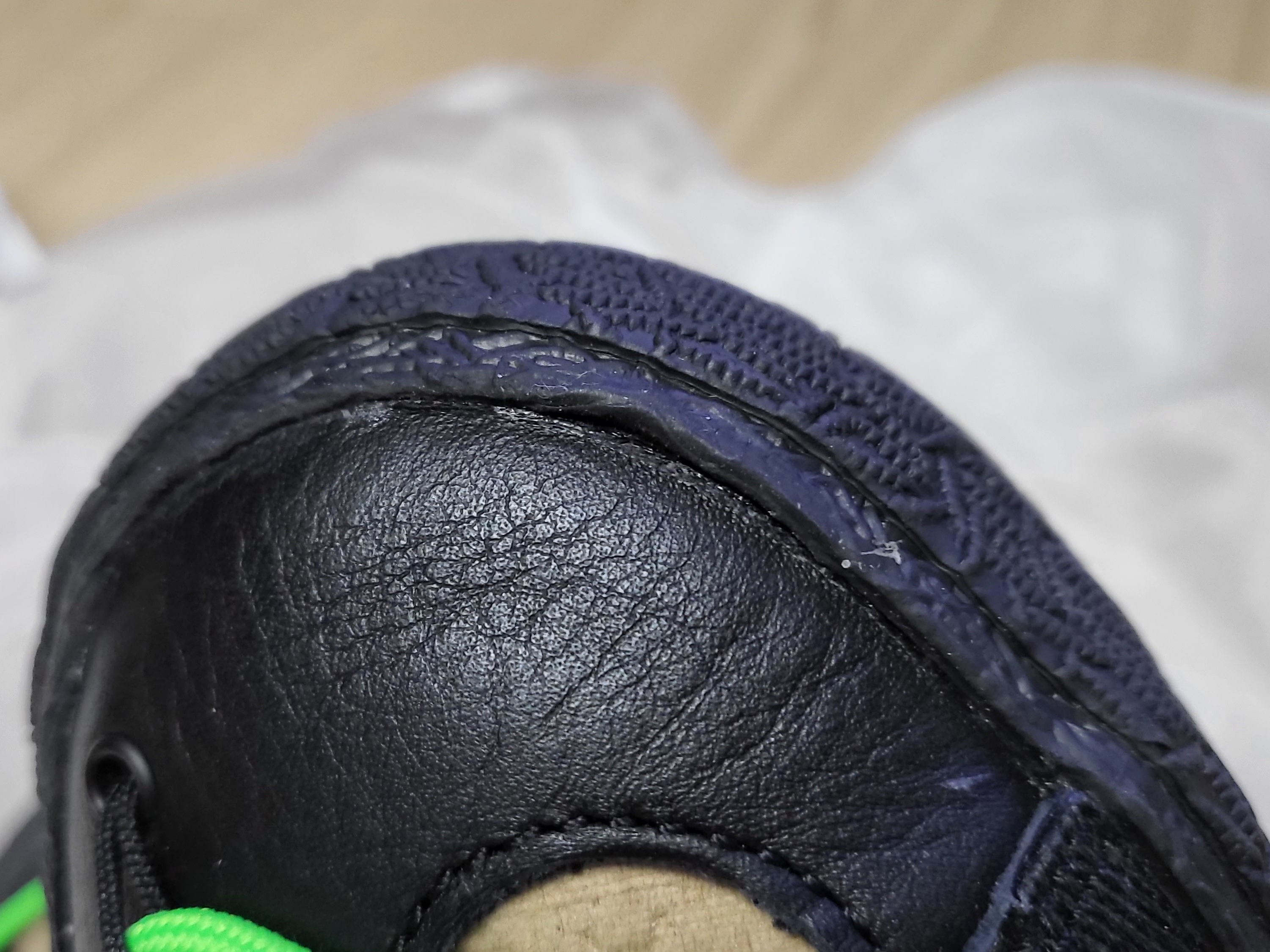 Nike x Off-White Blazer Low '77 Black and Electro Green 착용 스타일 - 1